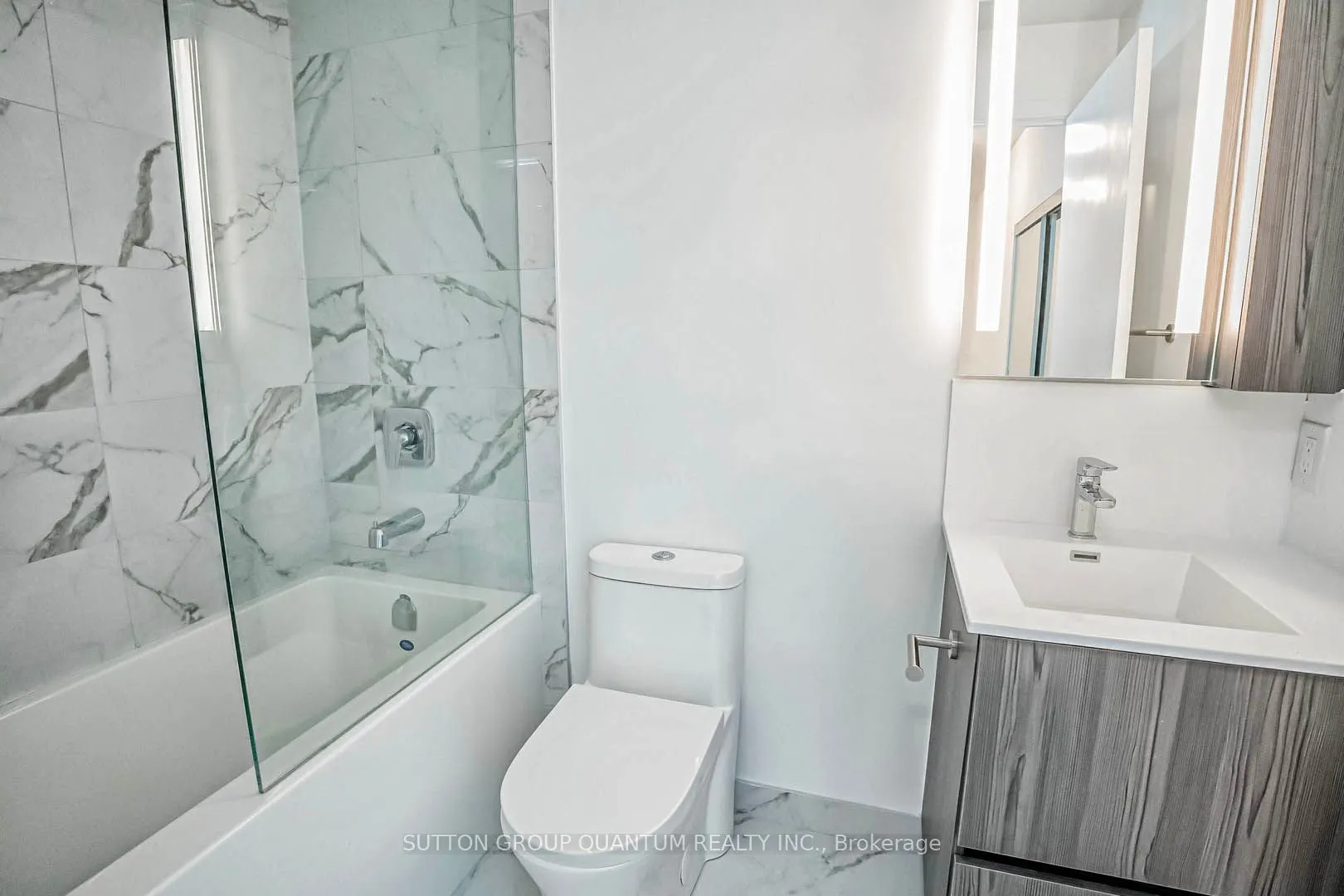 220 Missinnihe Way, #805