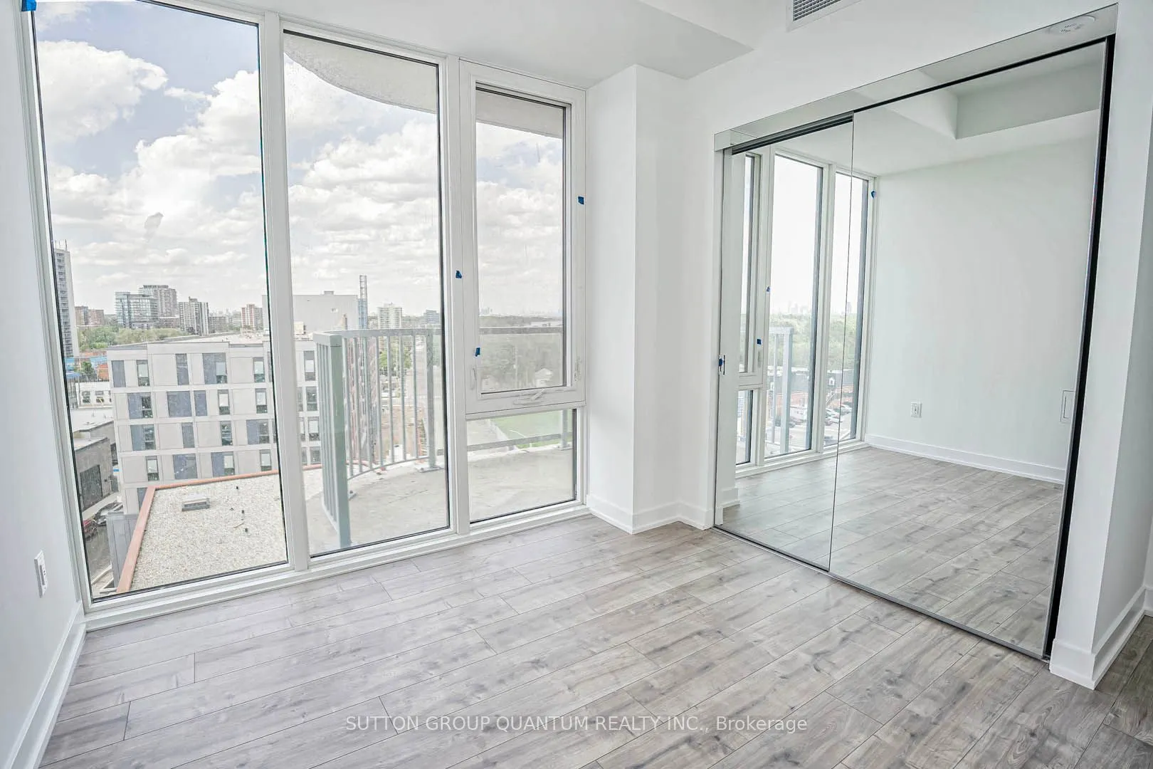 220 Missinnihe Way, #805