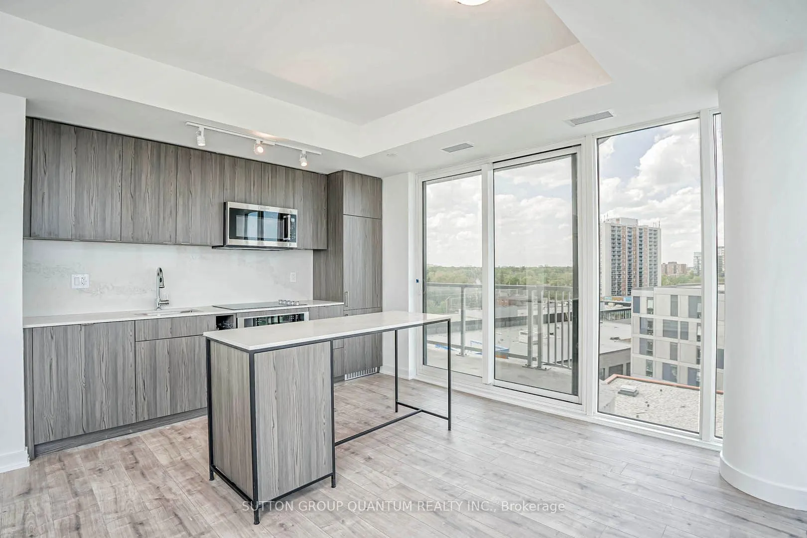 220 Missinnihe Way, #805