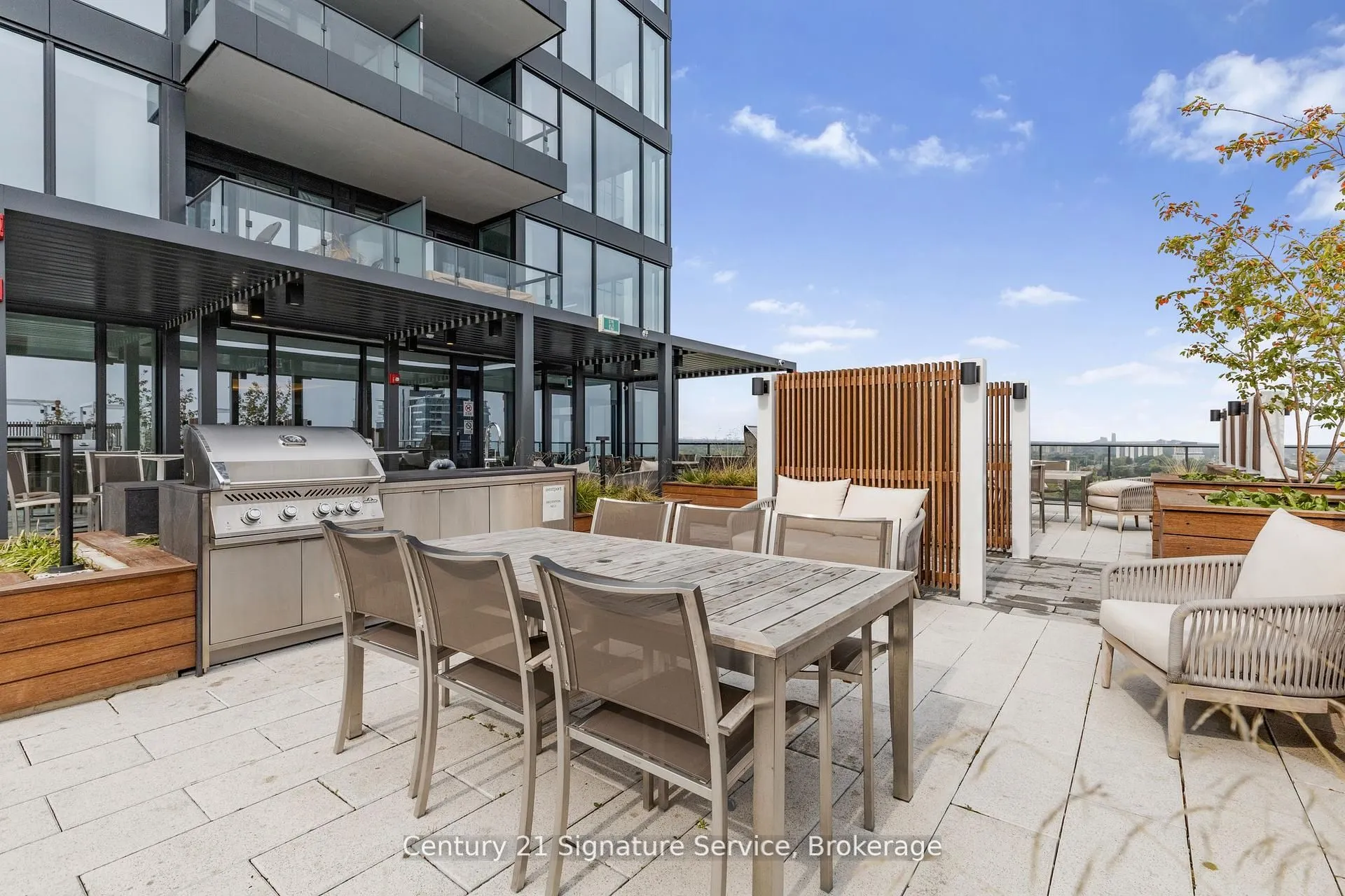 28 Ann Street, #410