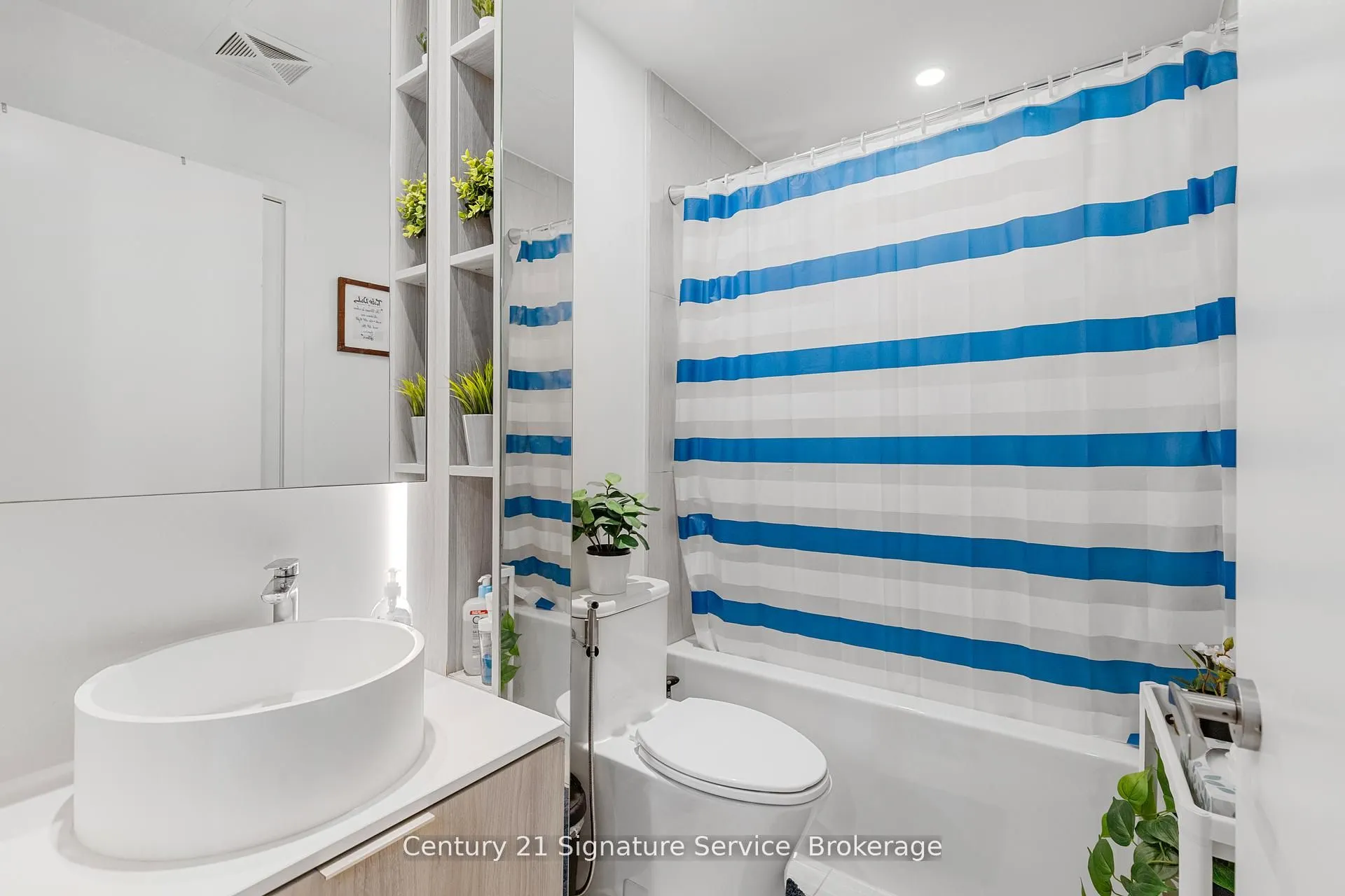 28 Ann Street, #410