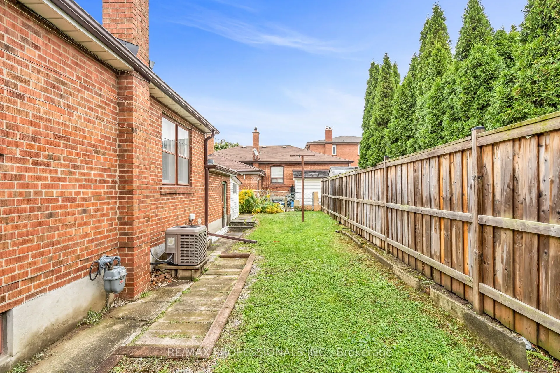 23 Bourdon Avenue