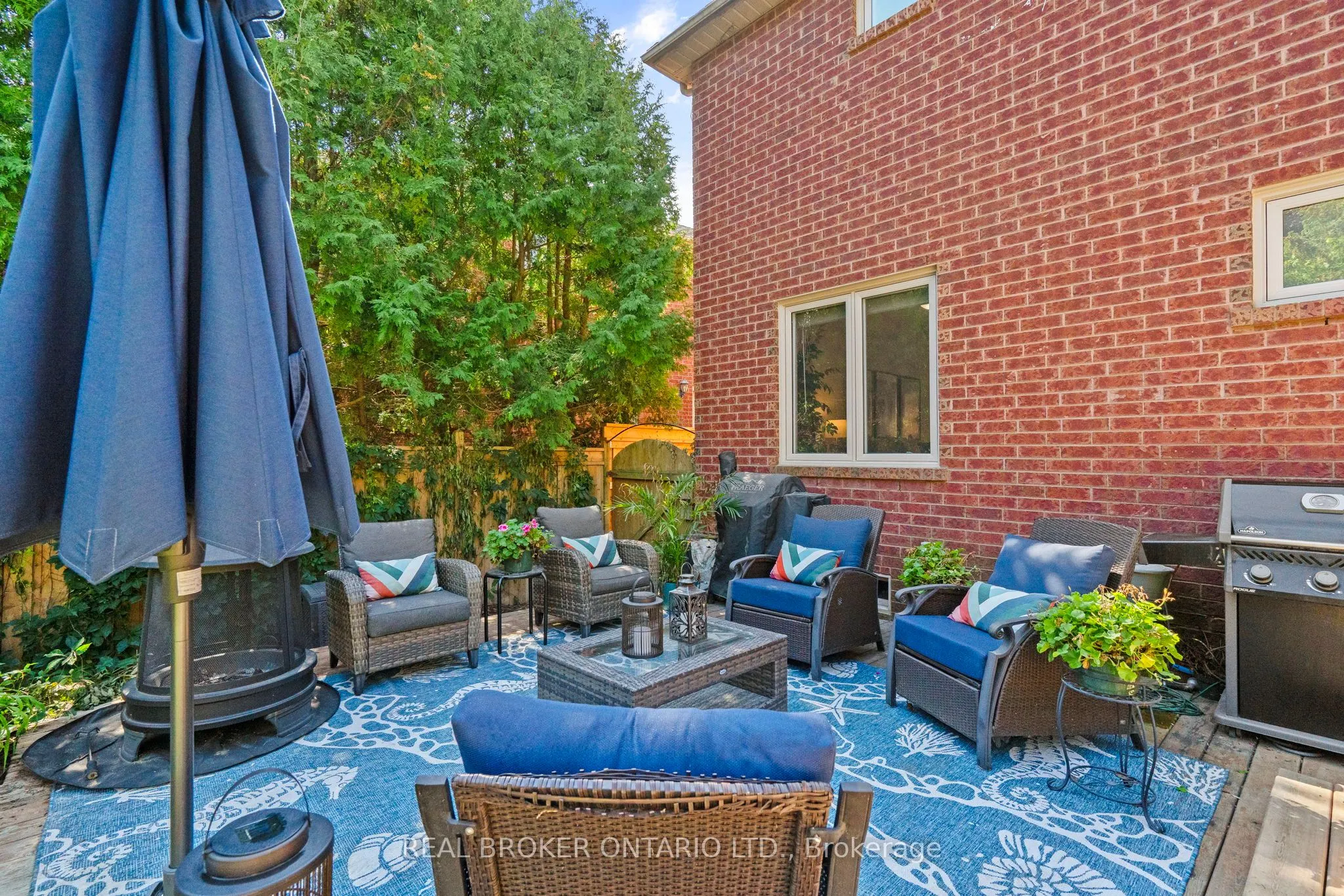 40 Davis Crescent
