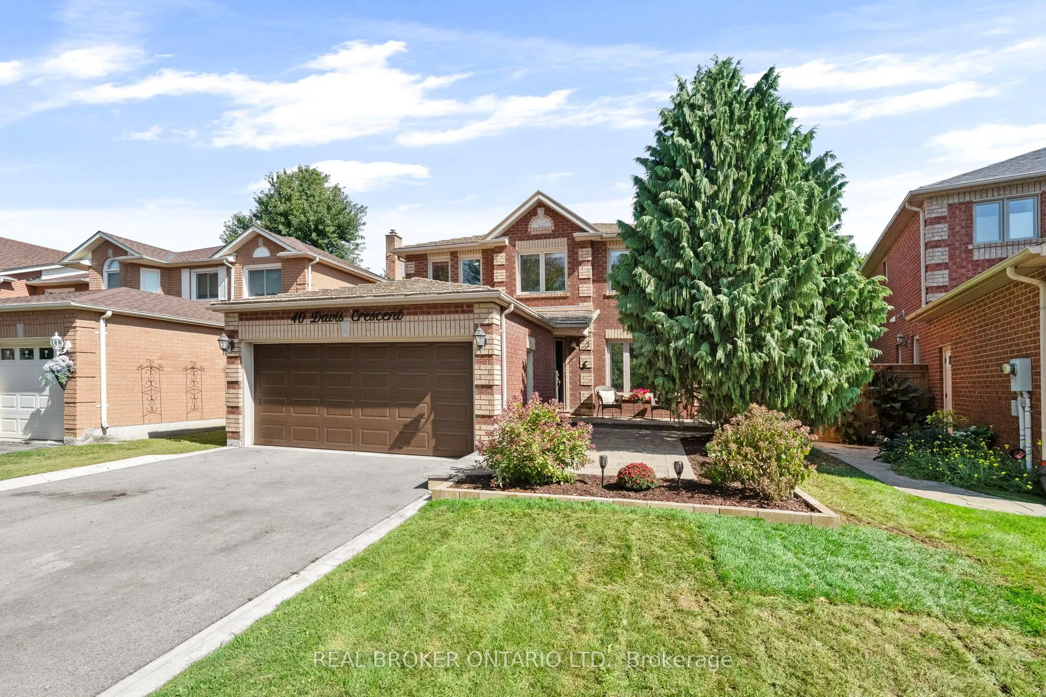 40 Davis Crescent