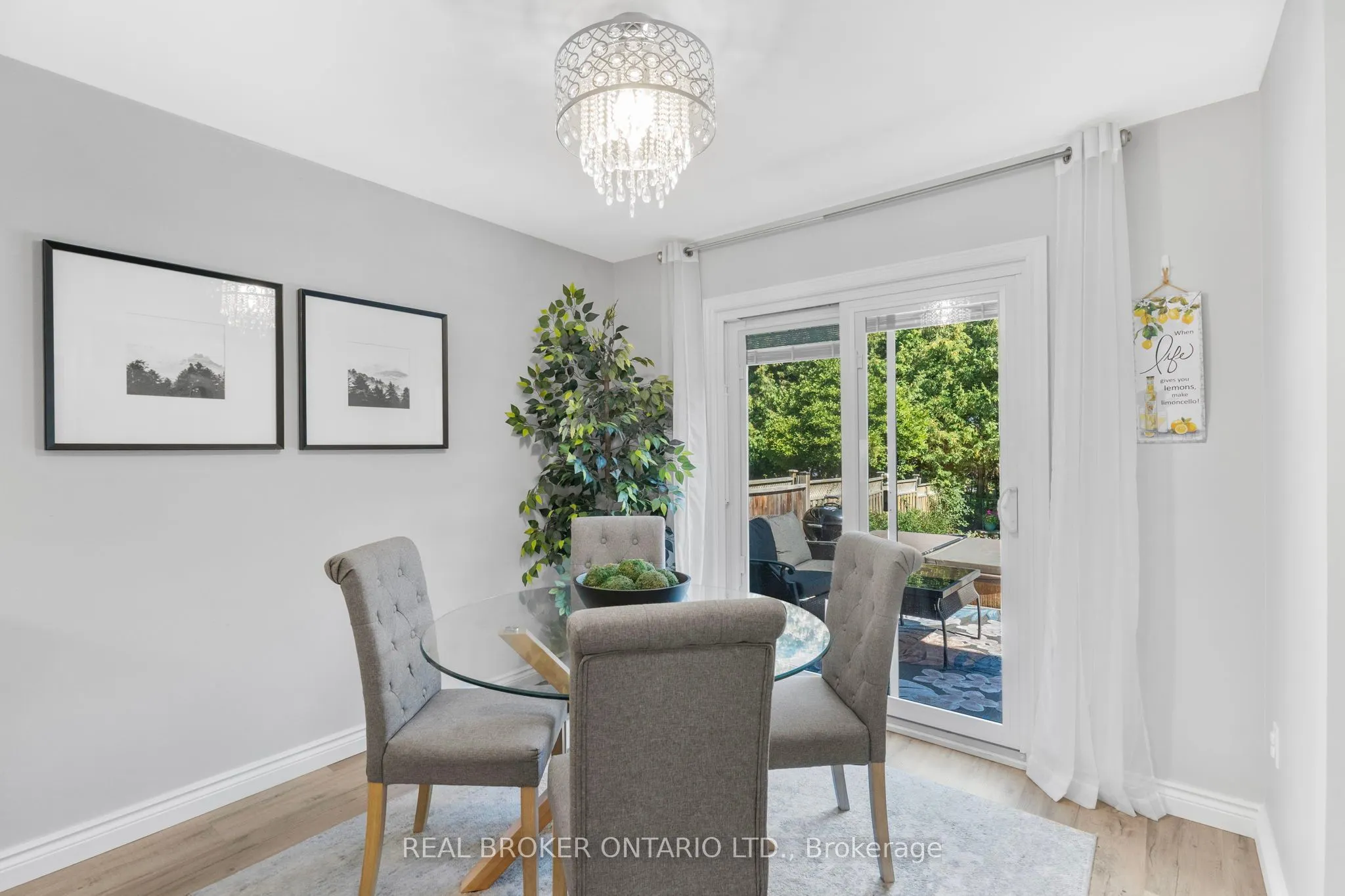 40 Davis Crescent