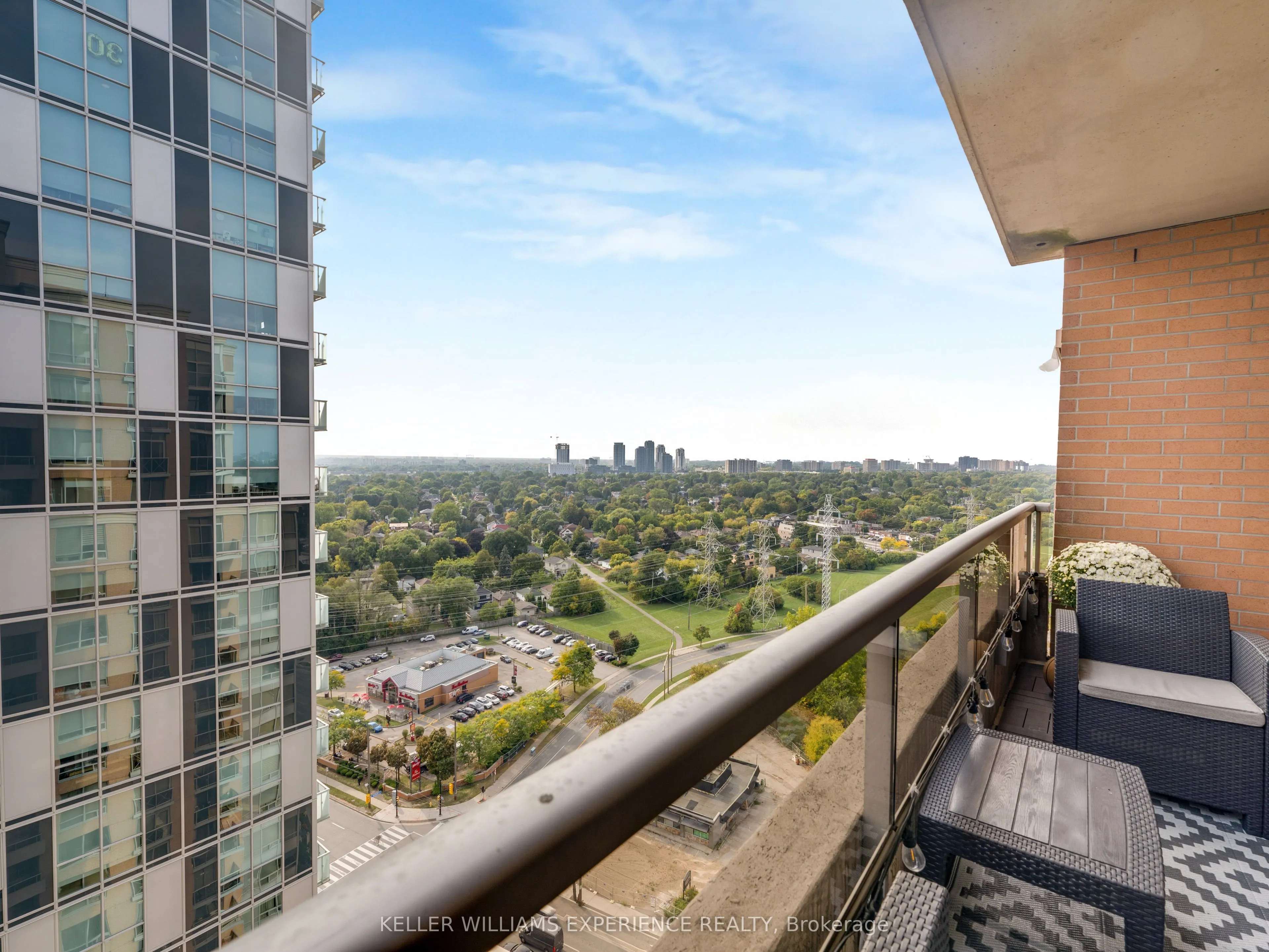5233 Dundas Street W, #2315