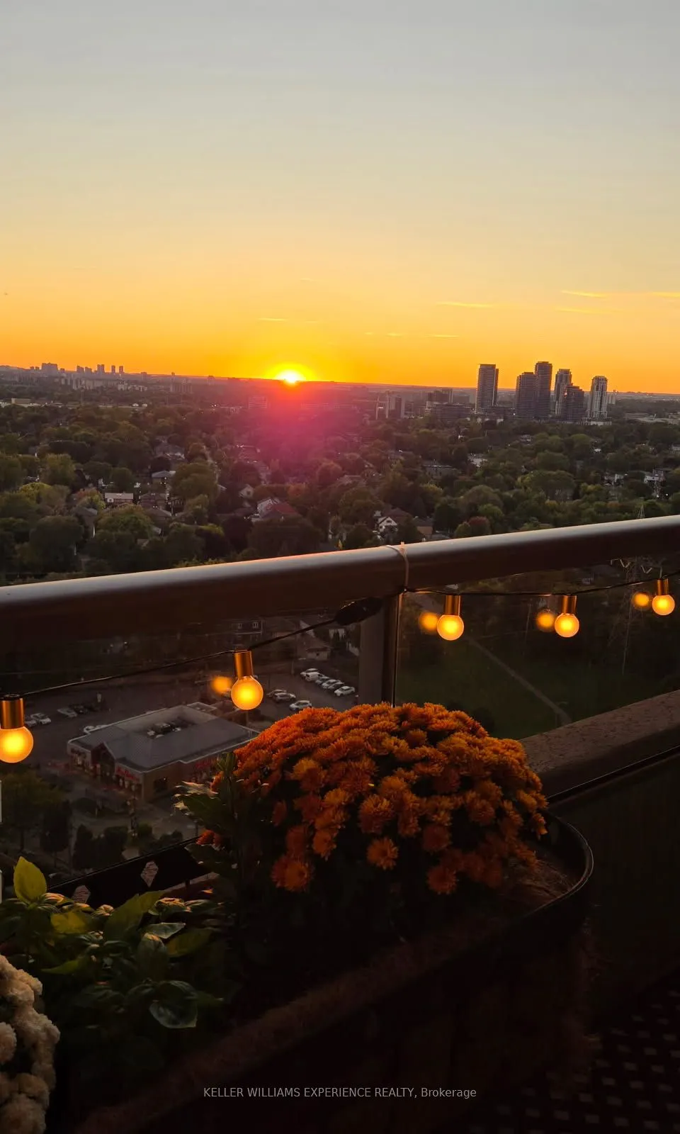 5233 Dundas Street W, #2315