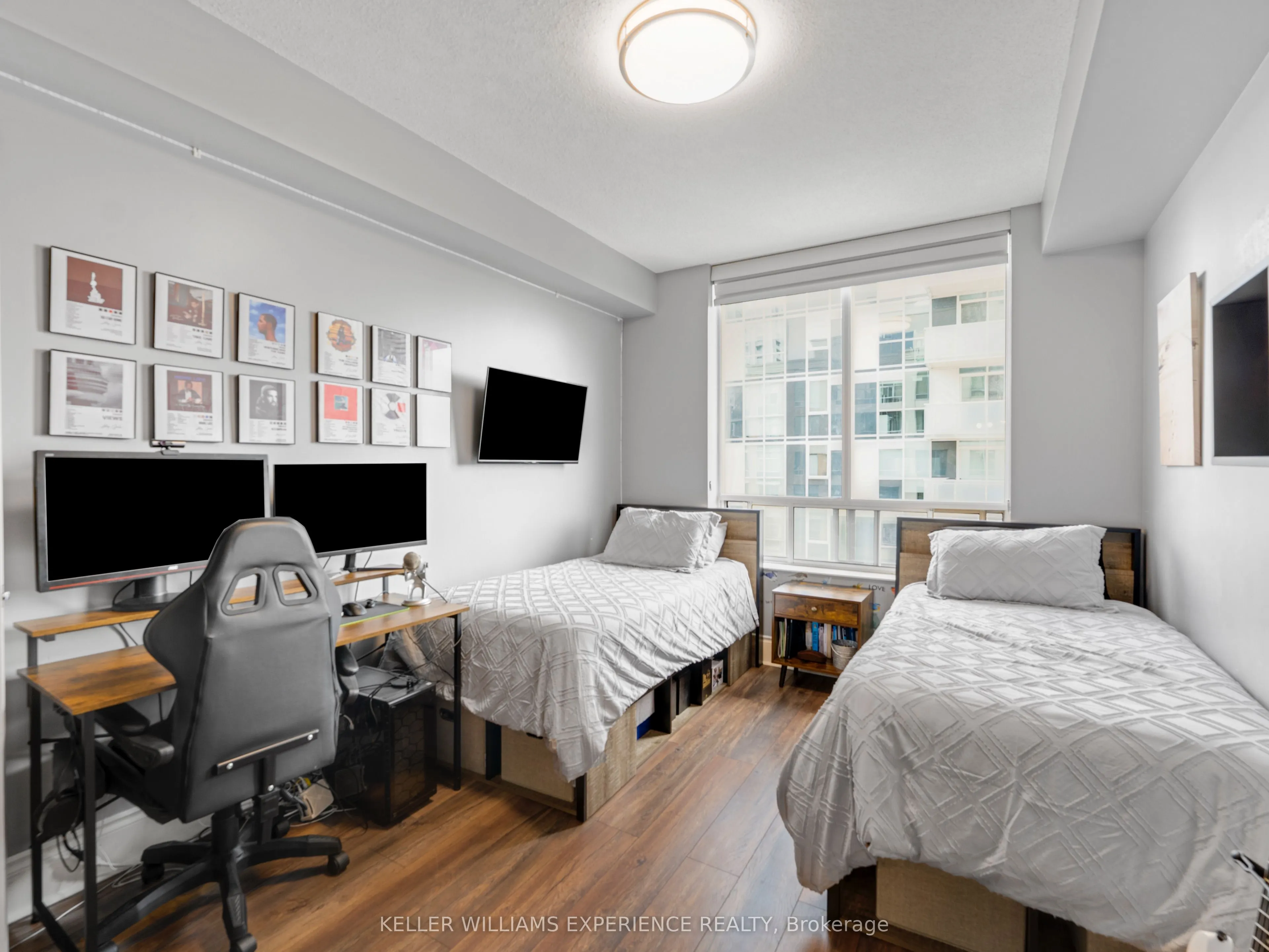 5233 Dundas Street W, #2315