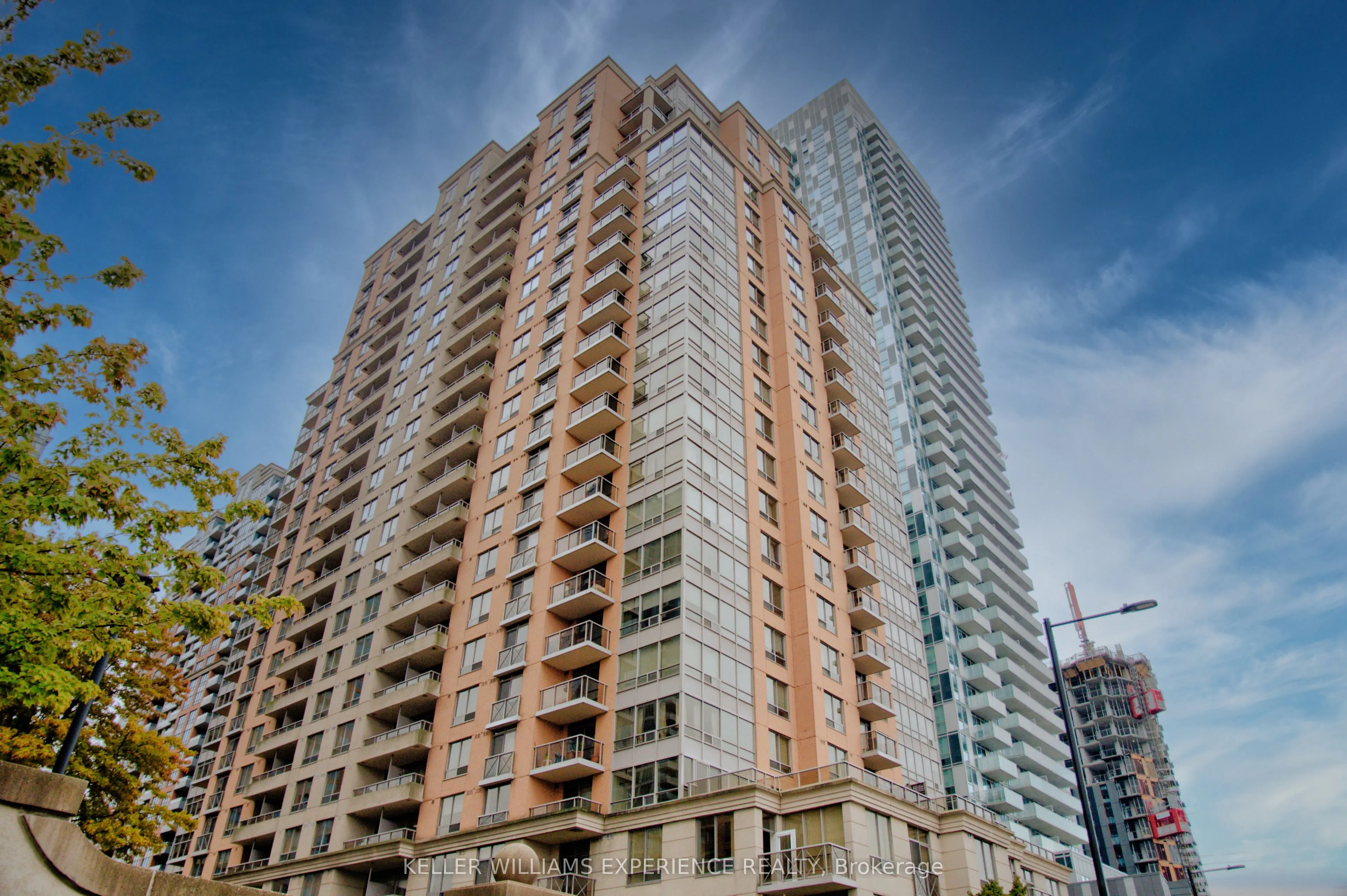 5233 Dundas Street W, #2315