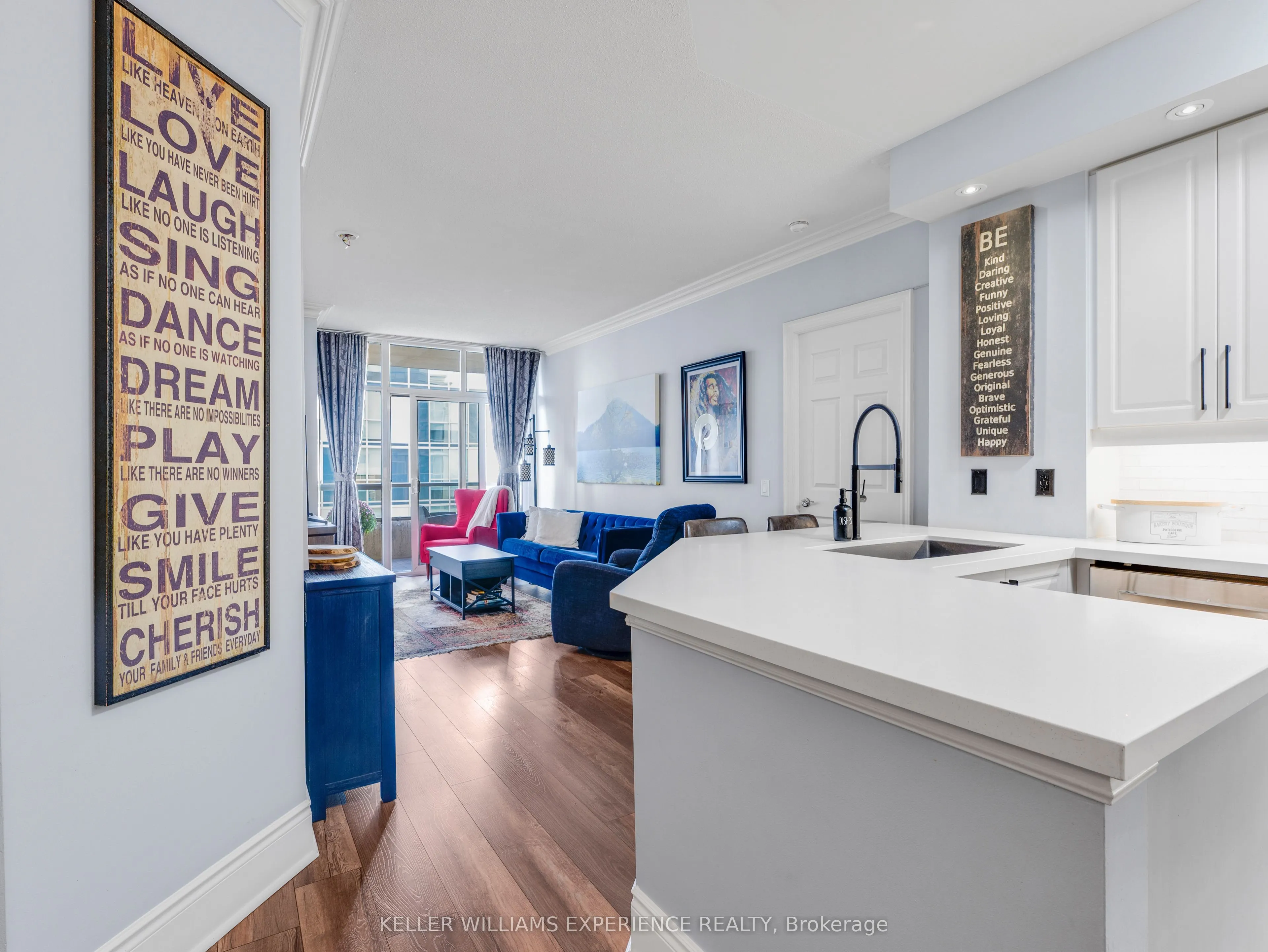 5233 Dundas Street W, #2315