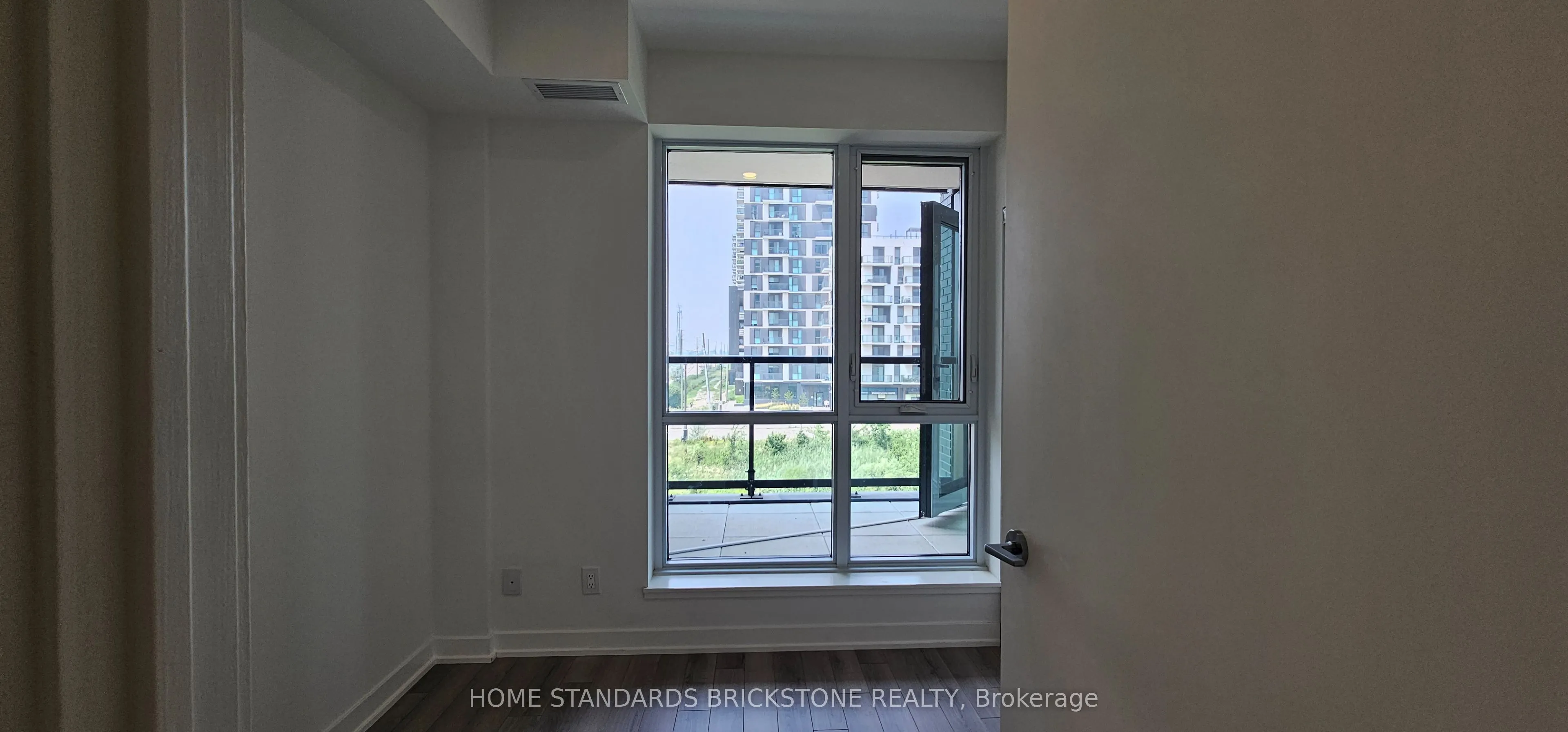 3079 Trafalgar Road, #304