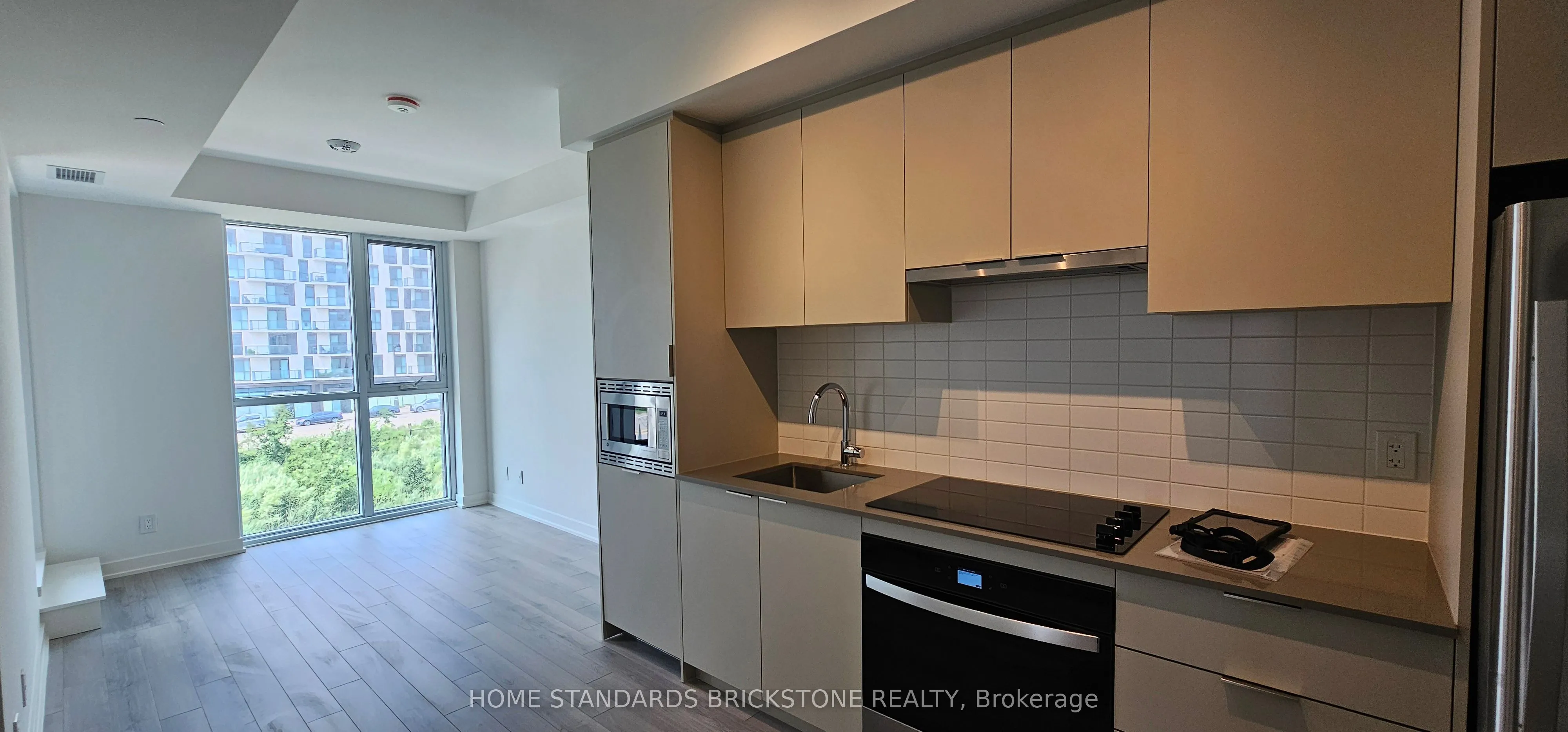 3079 Trafalgar Road, #304