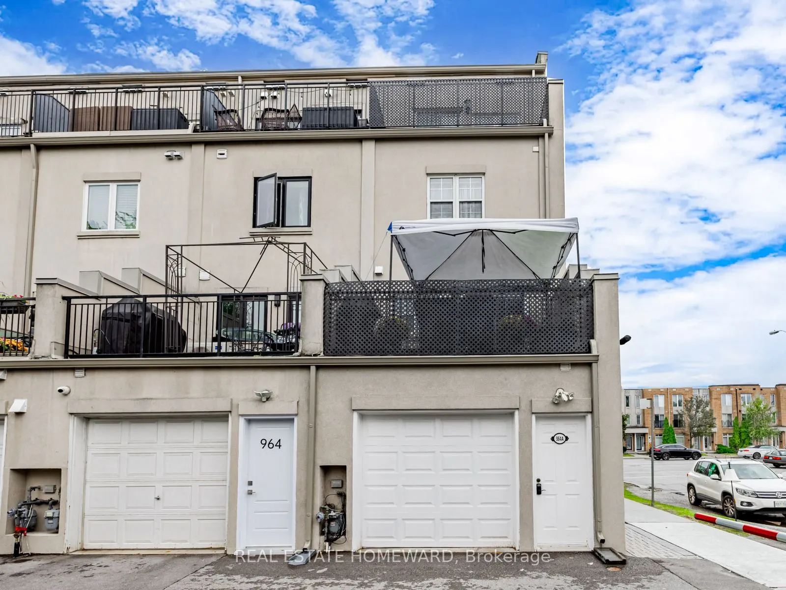 964A The Queensway