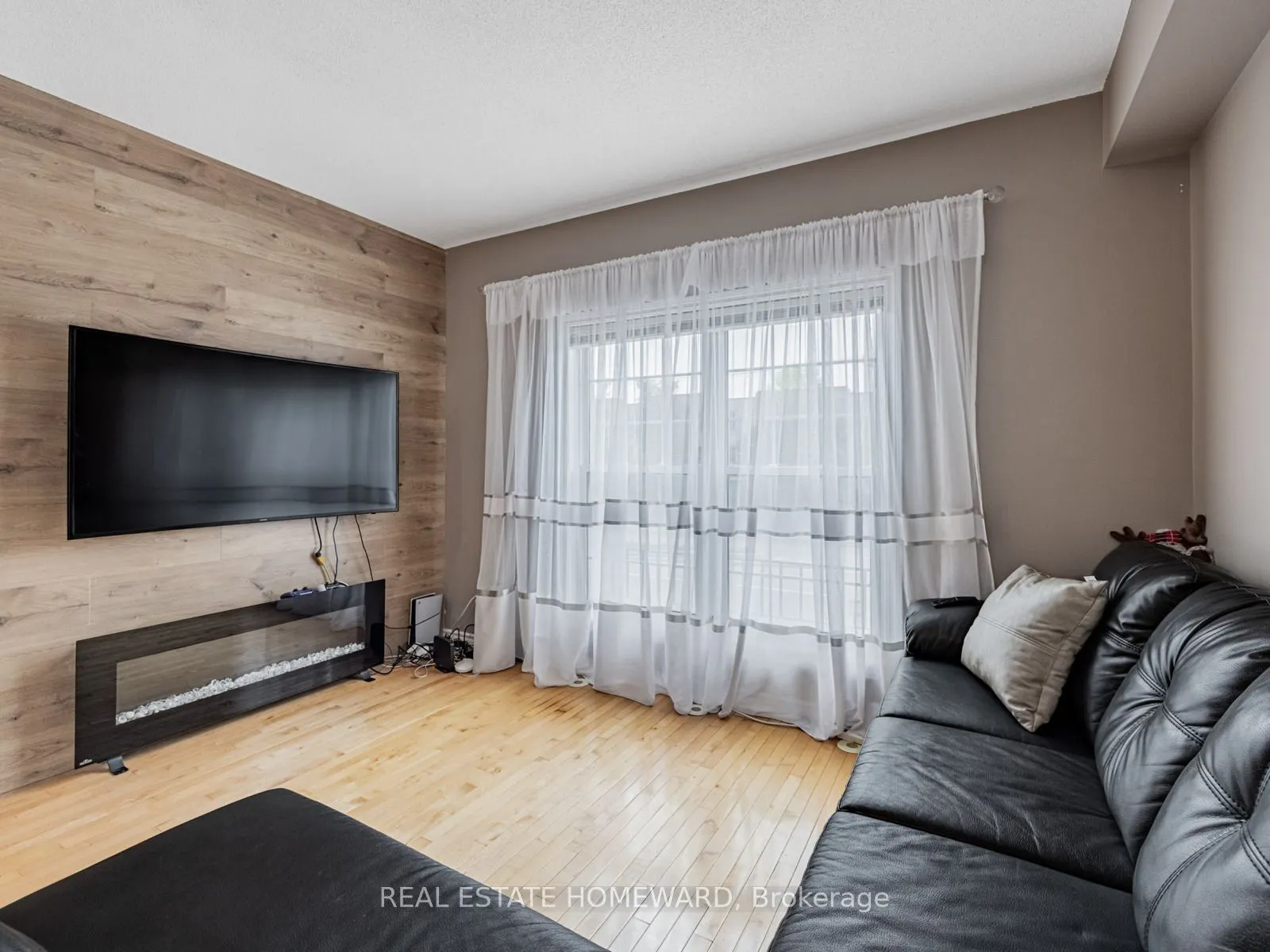 964A The Queensway
