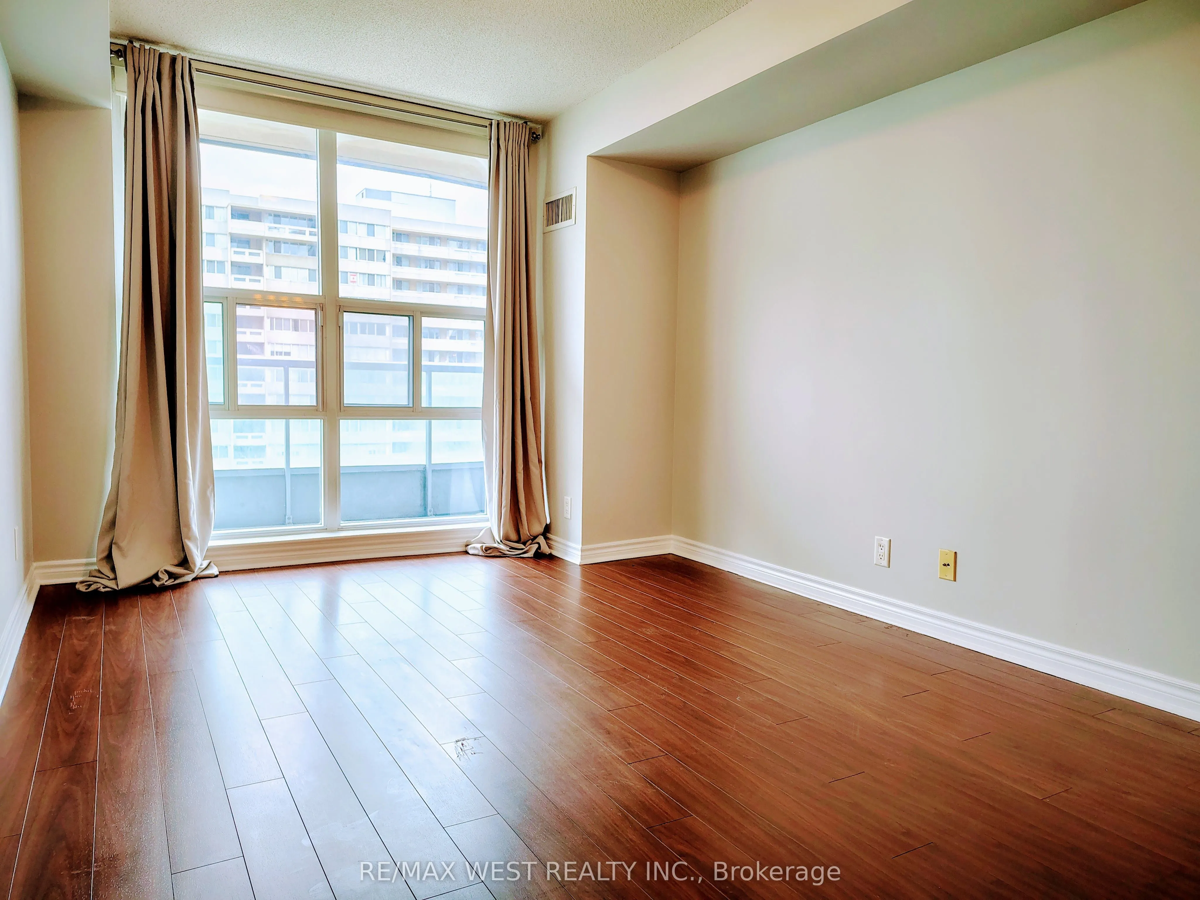 1 Elm Drive W, #1301