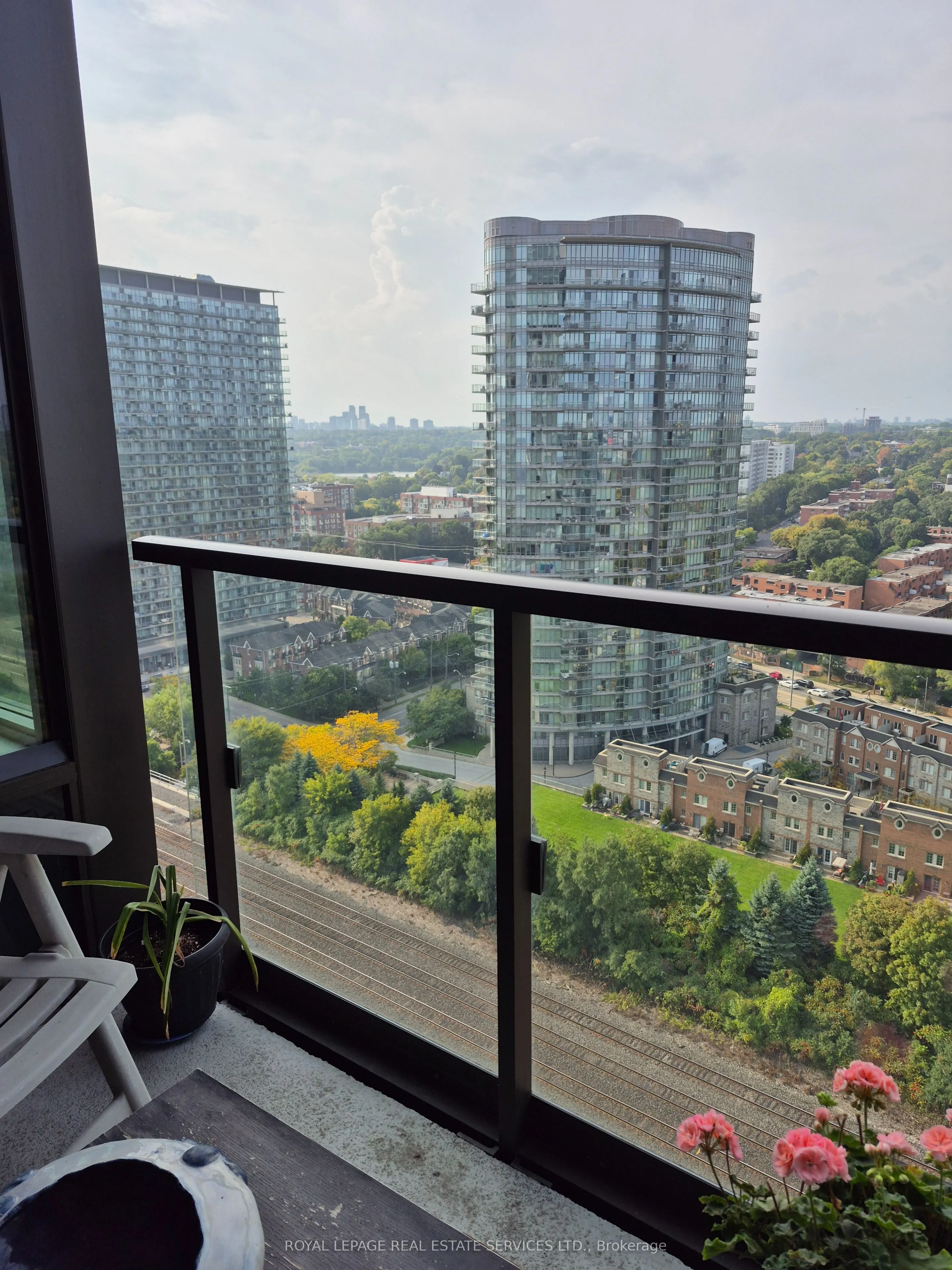 1926 Lake Shore Boulevard W, #2302