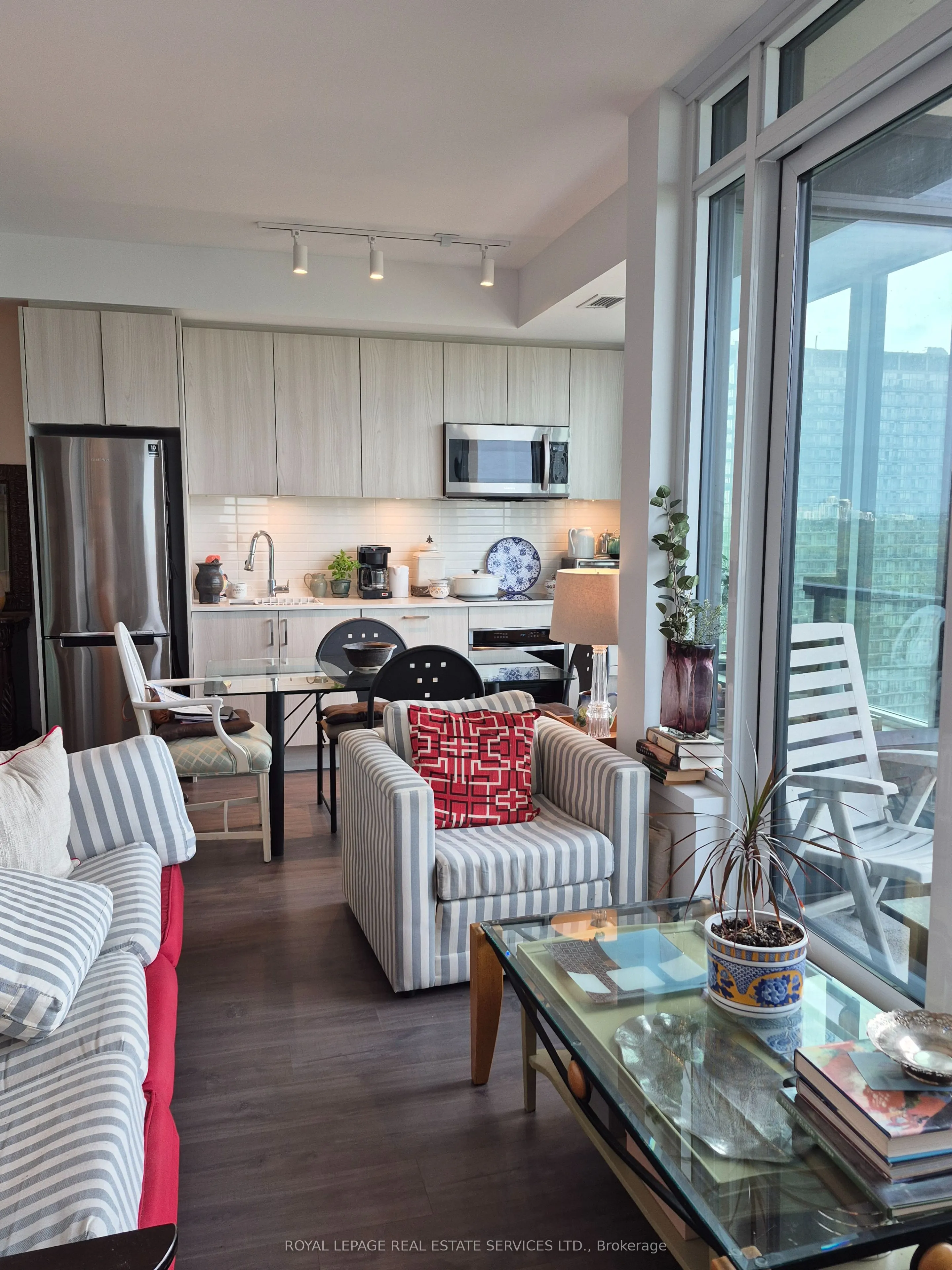 1926 Lake Shore Boulevard W, #2302