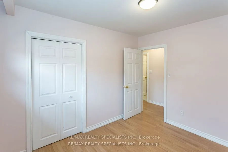 1164 Shamir Crescent