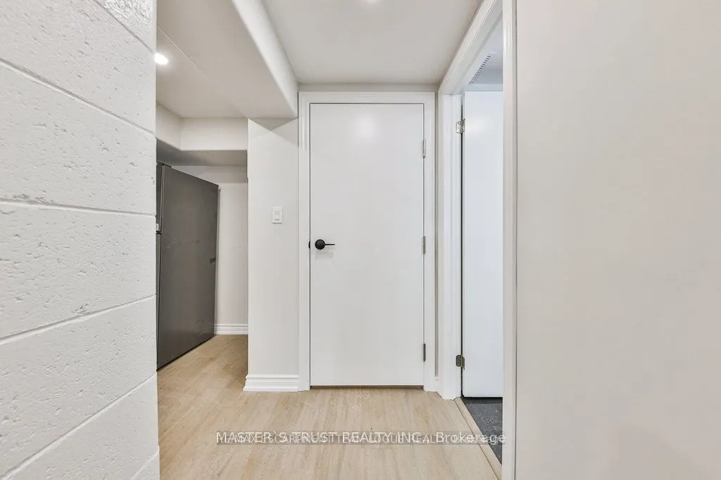 1390 Mountain Grove Avenue, #LOWER