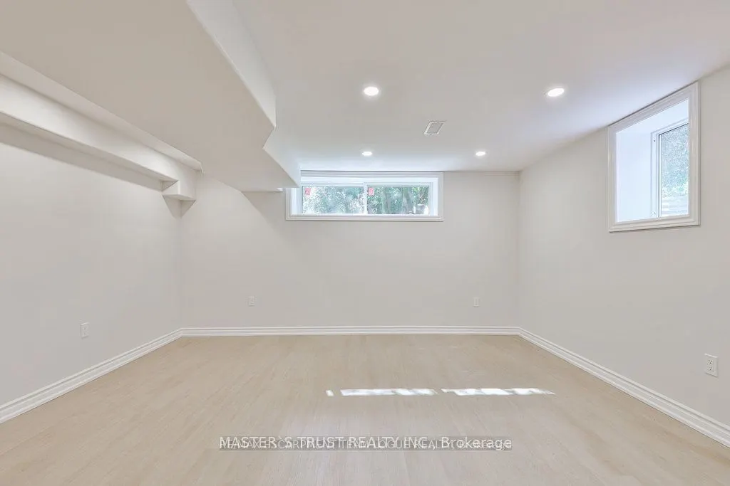 1390 Mountain Grove Avenue, #LOWER