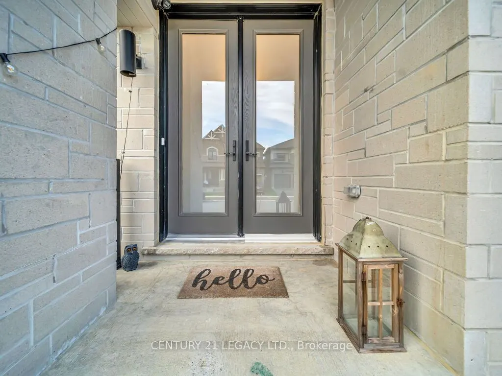 23 Duxbury Road N