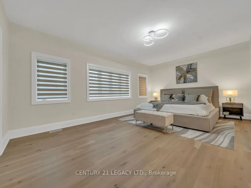 23 Duxbury Road N