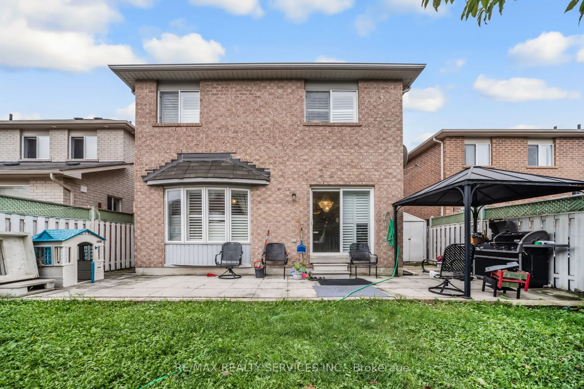 12 Roadmaster Lane