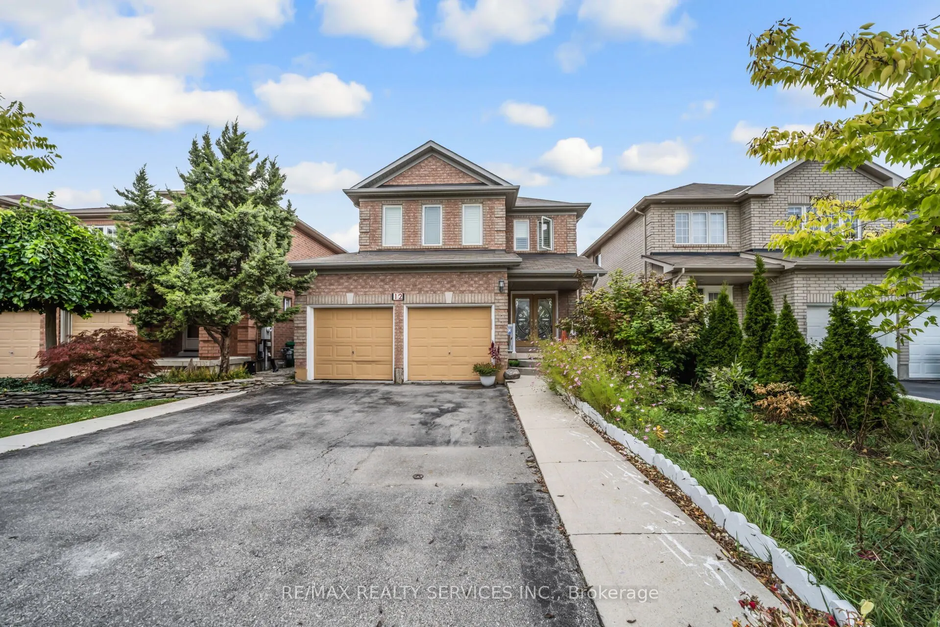 12 Roadmaster Lane