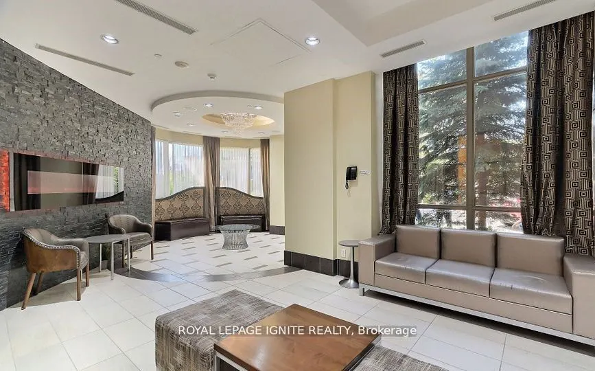 310 Burnhamthorpe Road W, #308