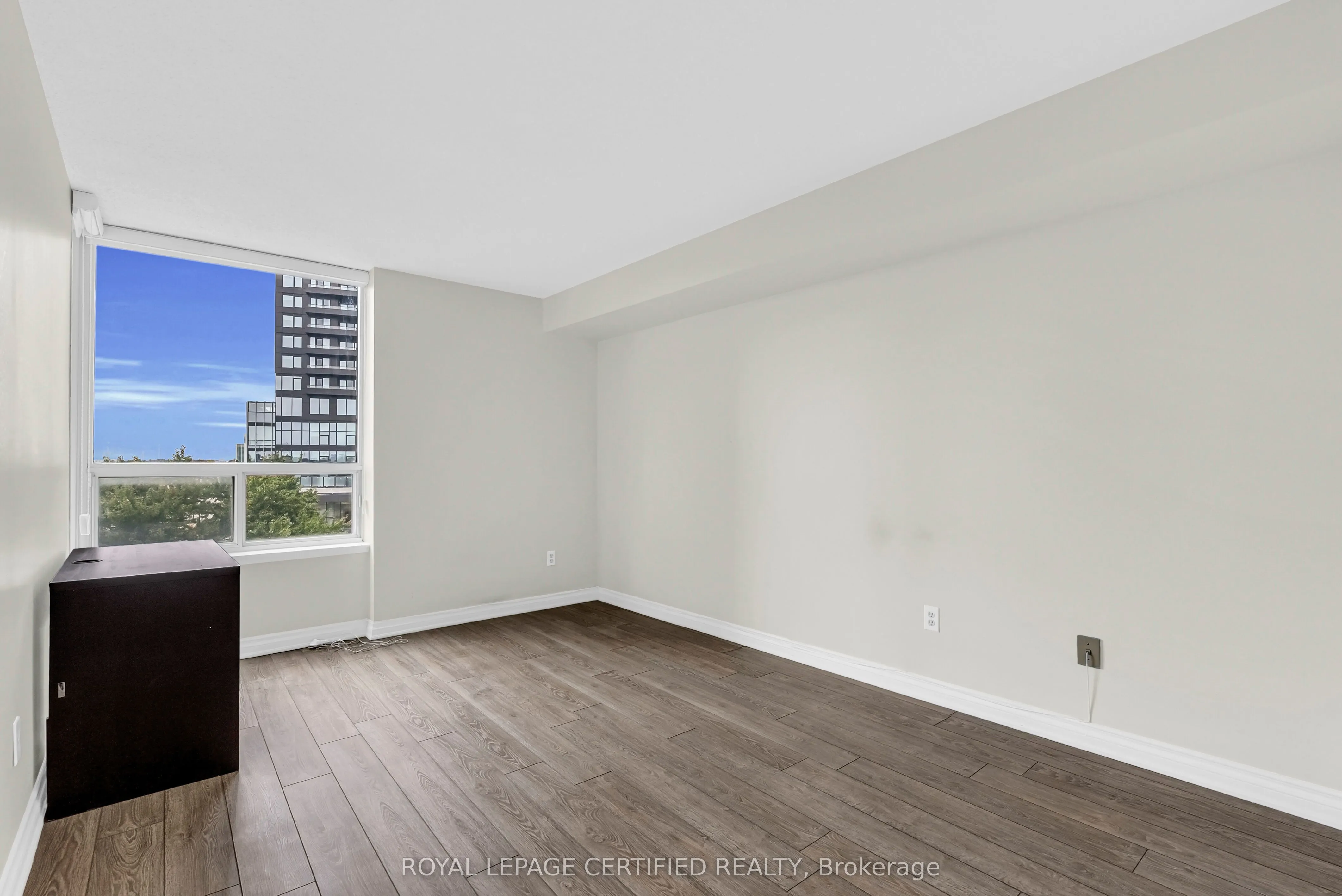 350 Rathburn Road W, #608