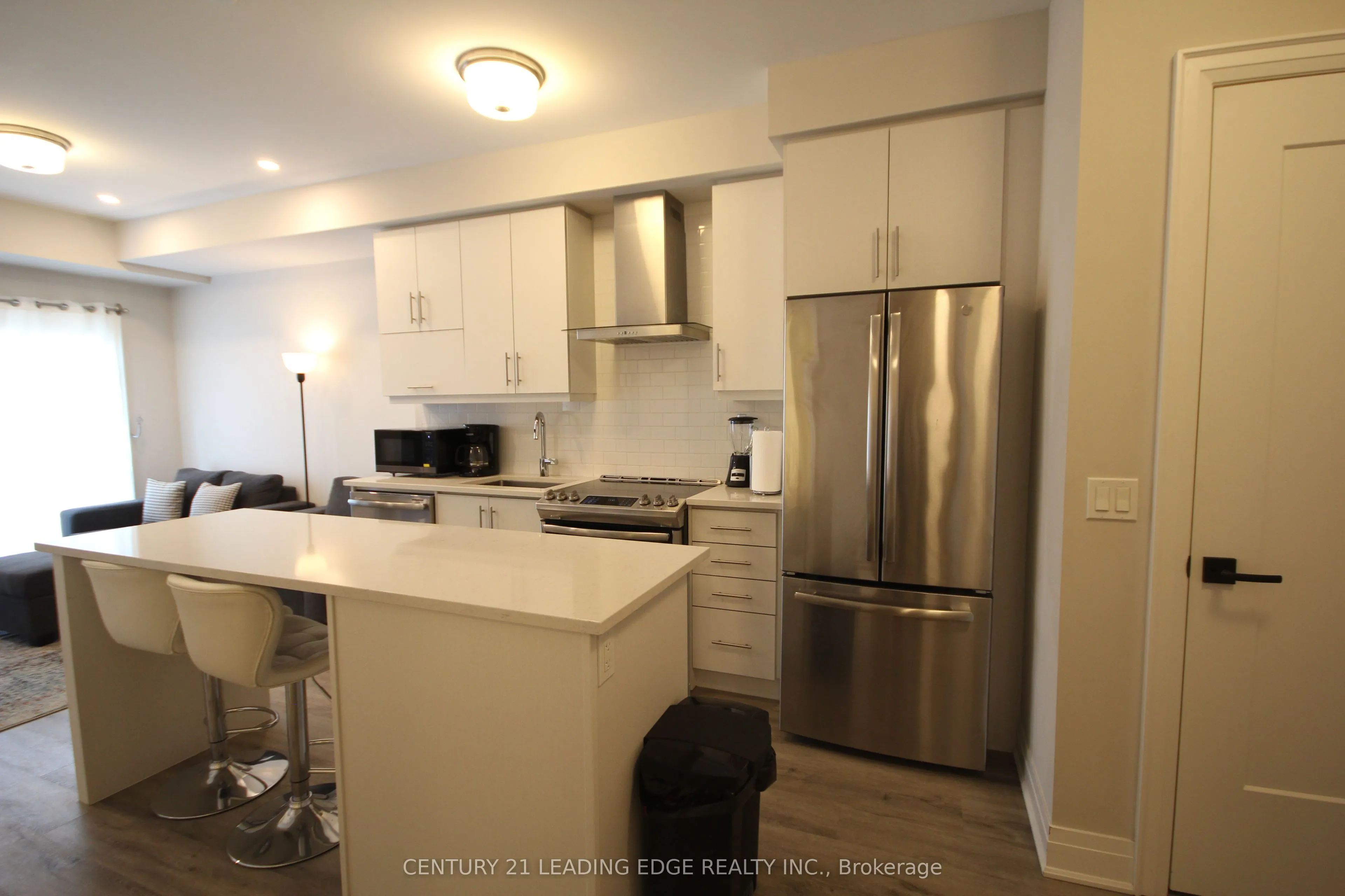 128 GROVEWOOD Common, #8