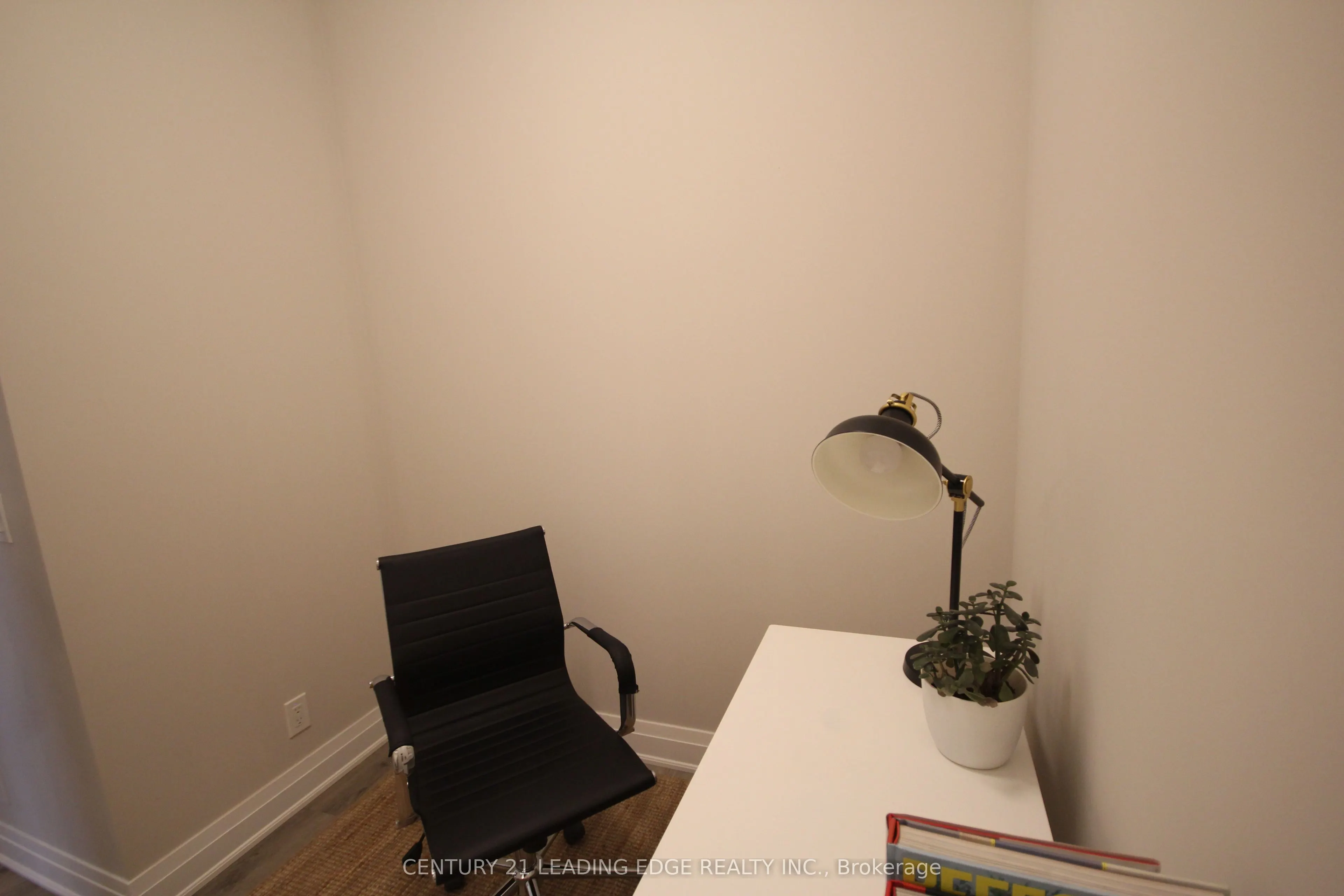 128 GROVEWOOD Common, #8
