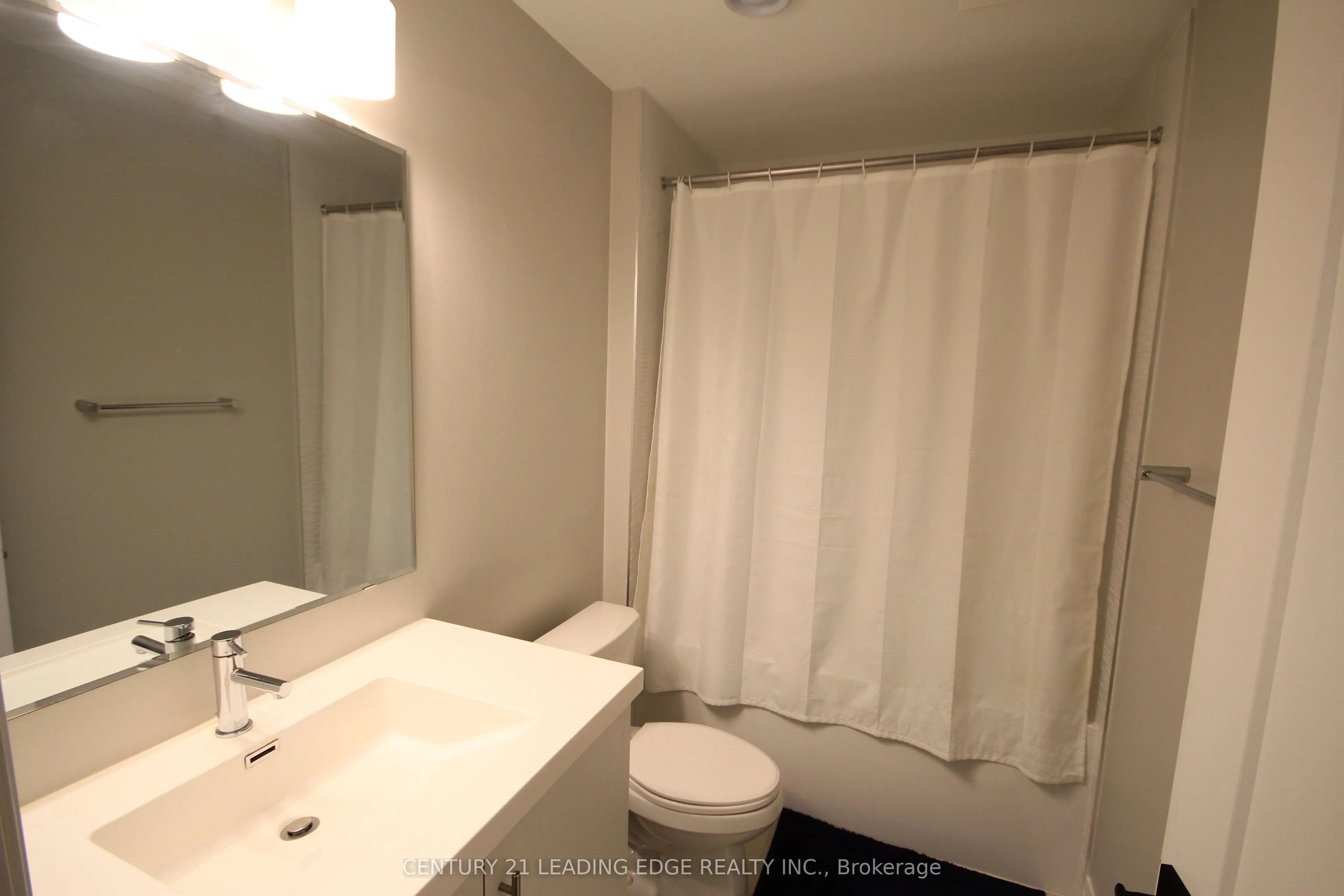 128 GROVEWOOD Common, #8