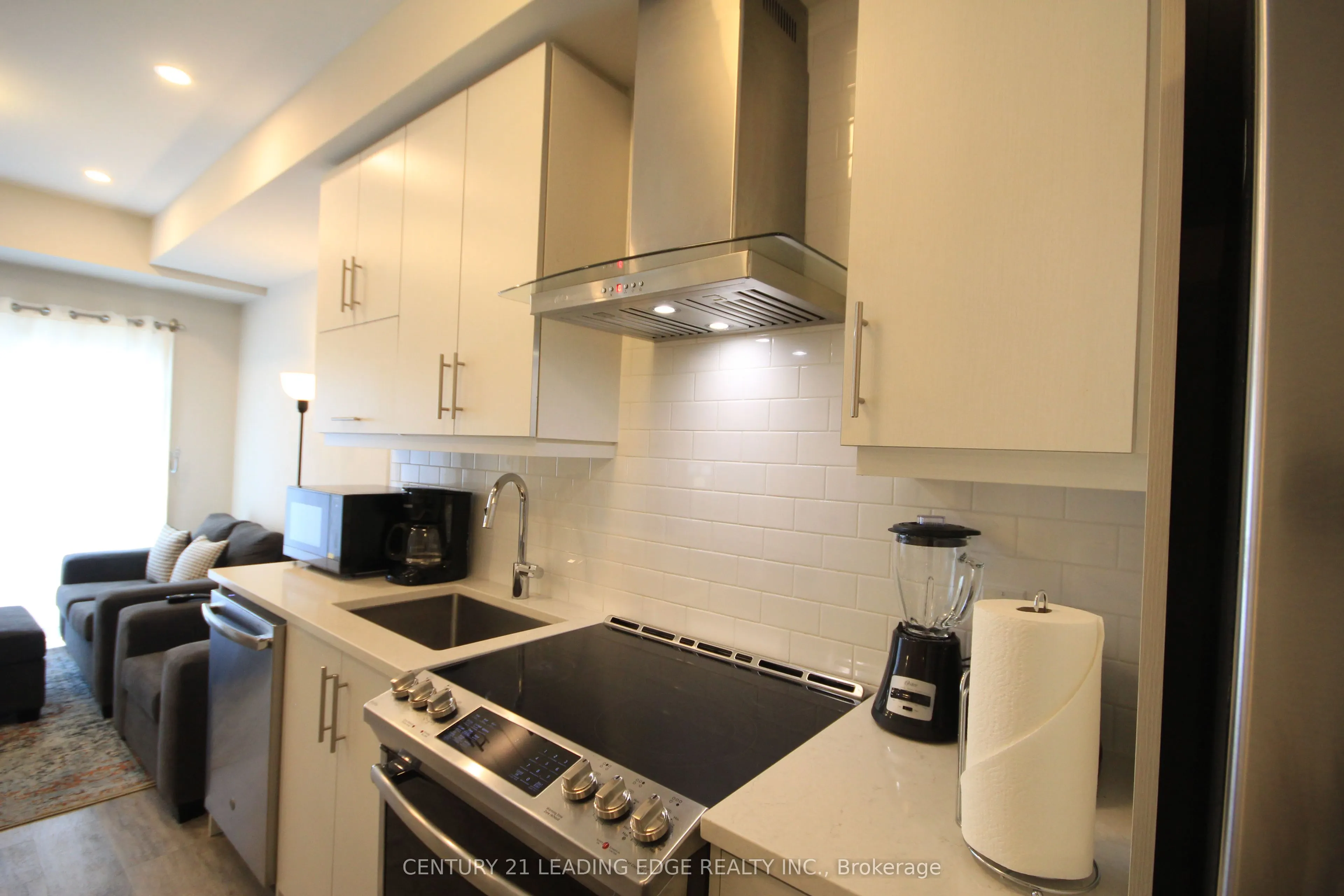128 GROVEWOOD Common, #8