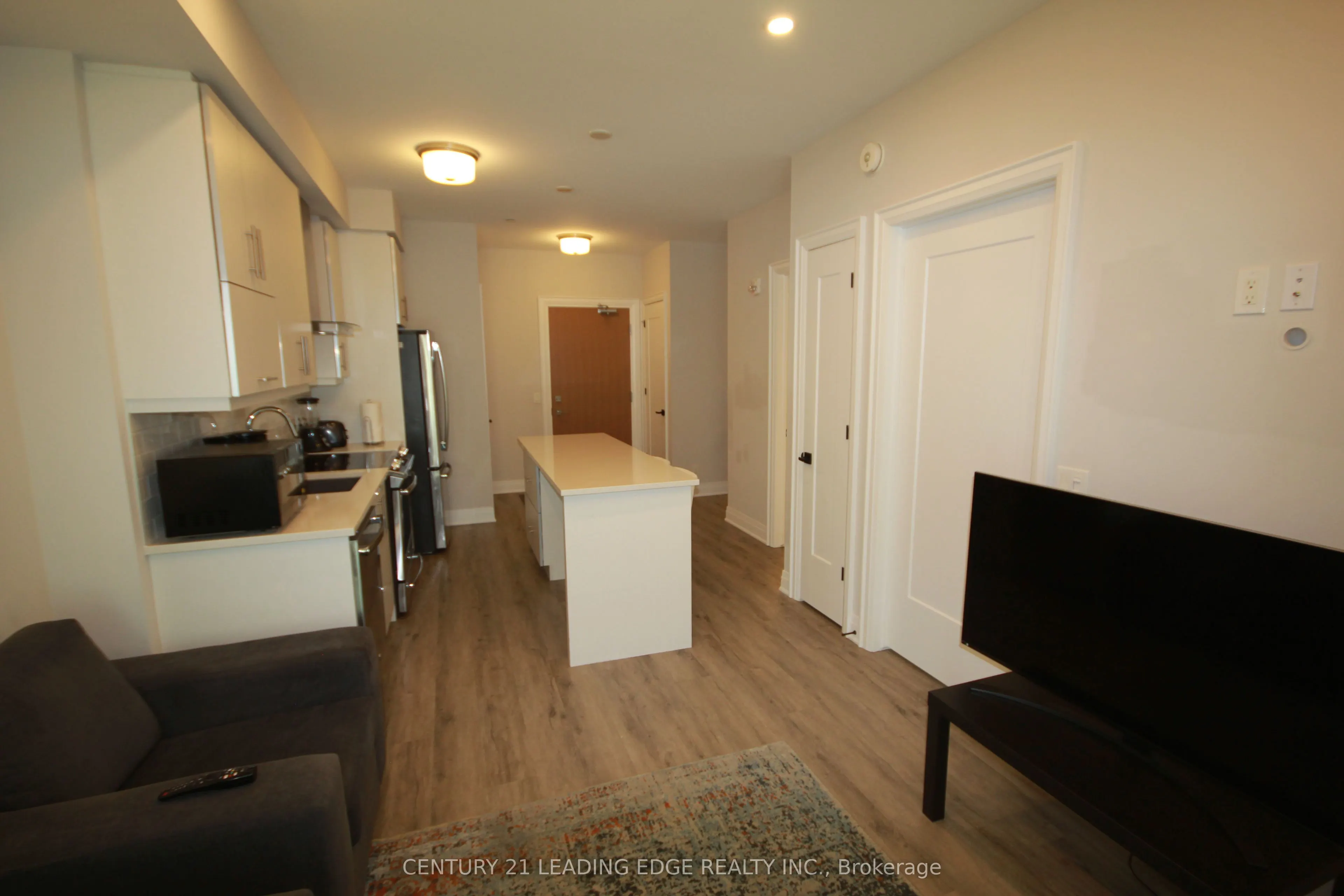 128 GROVEWOOD Common, #8