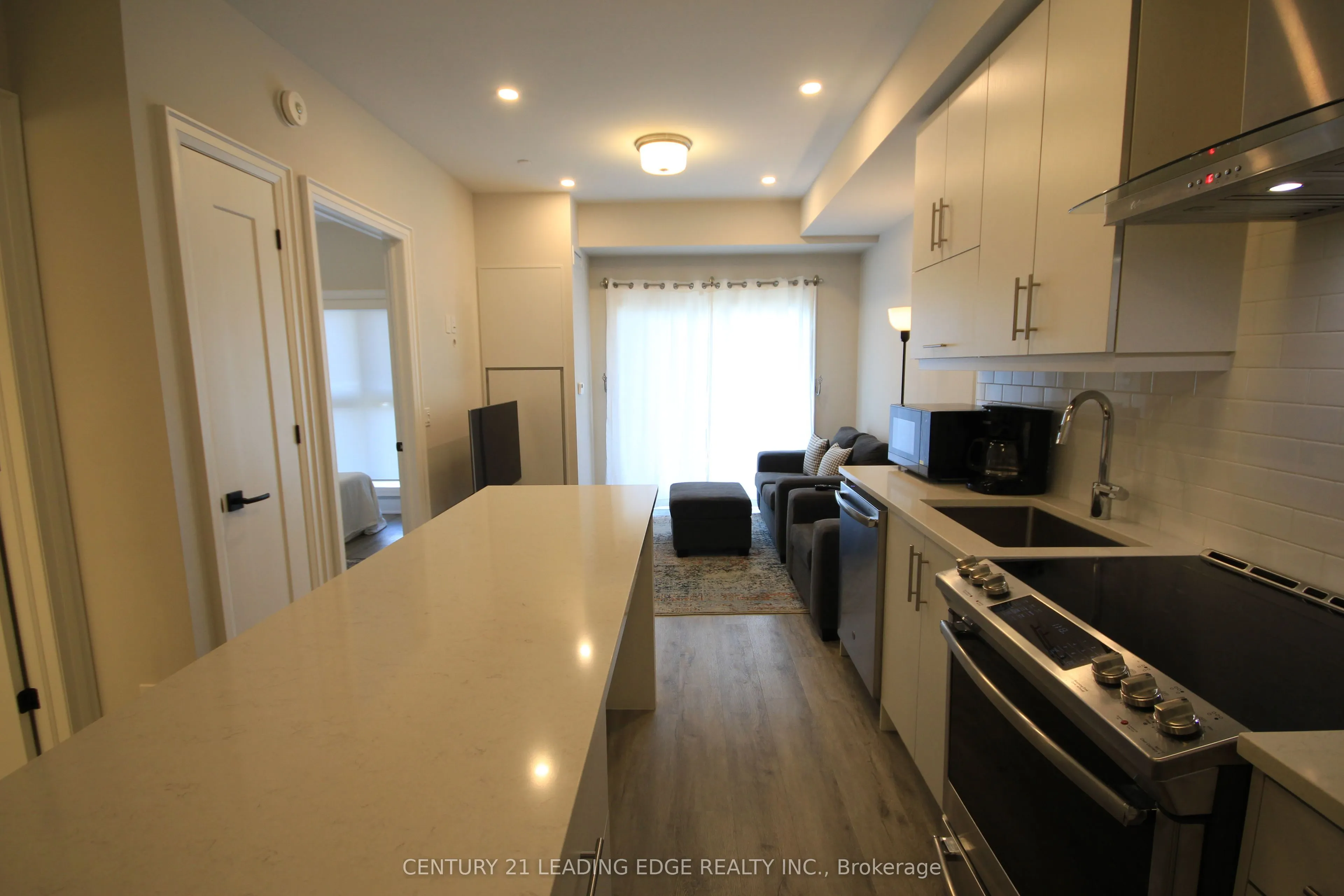 128 GROVEWOOD Common, #8