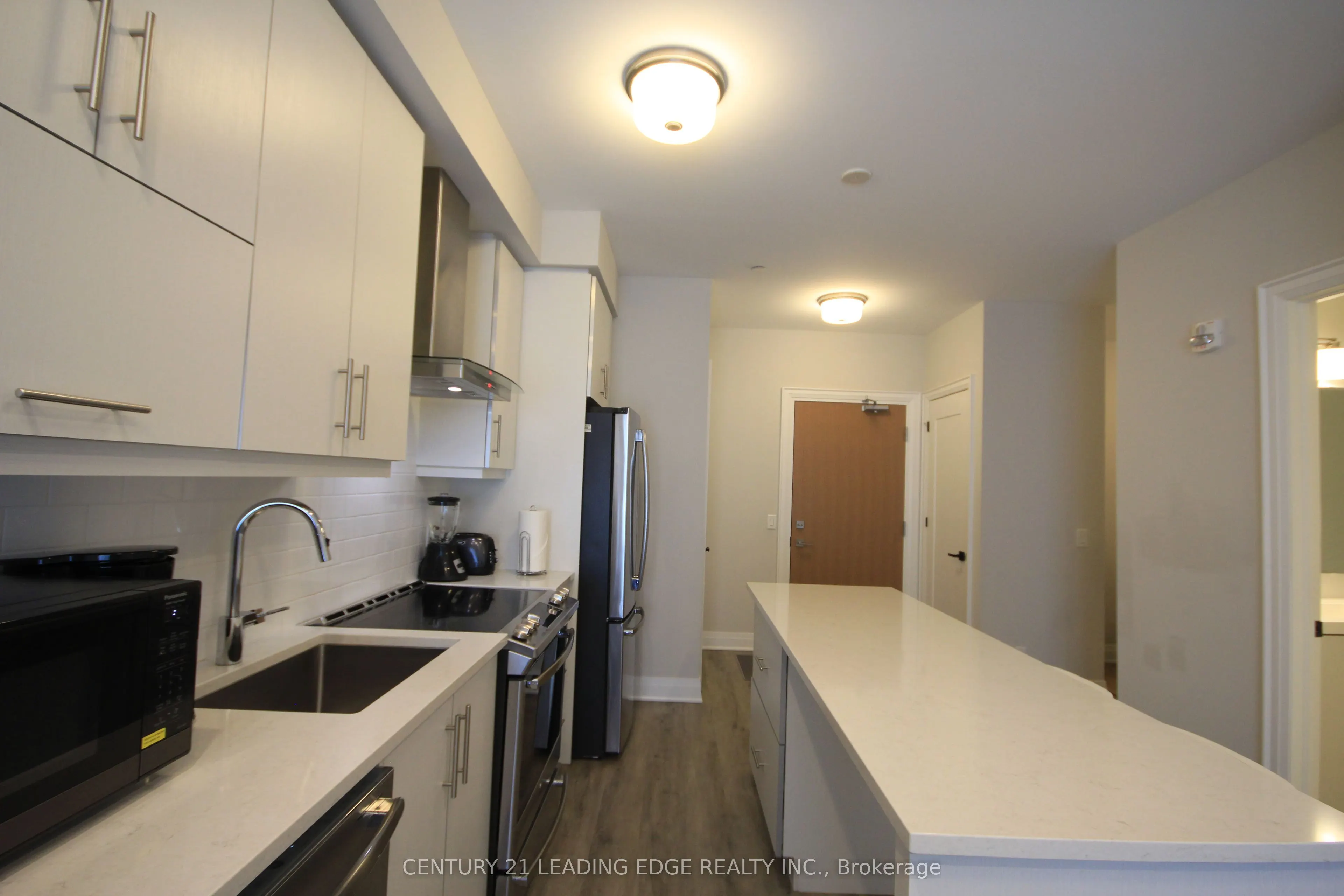 128 GROVEWOOD Common, #8