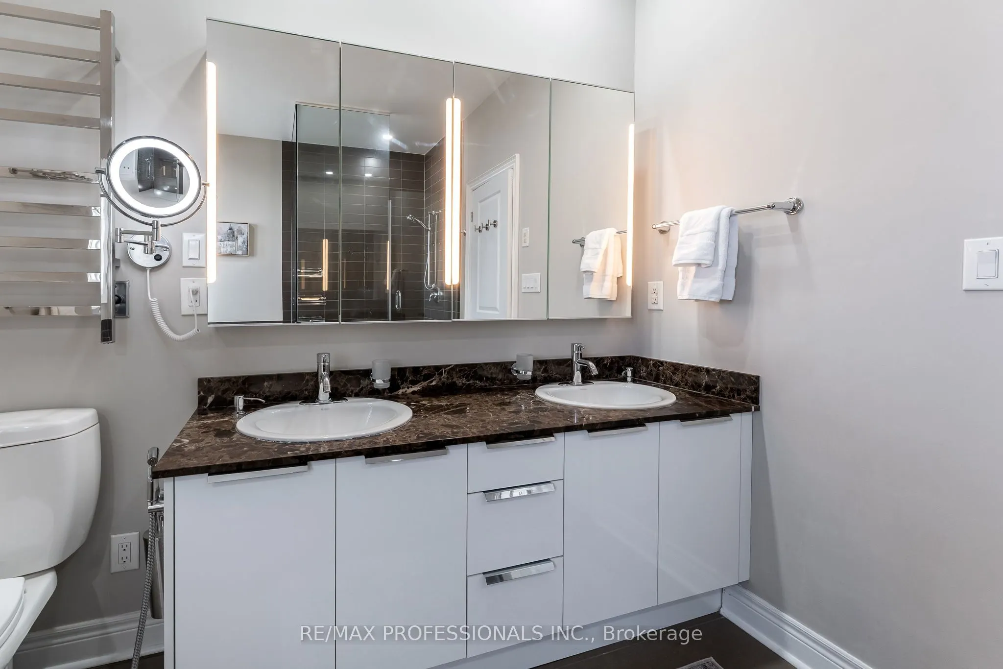 1812 Burnhamthorpe Road E, #1