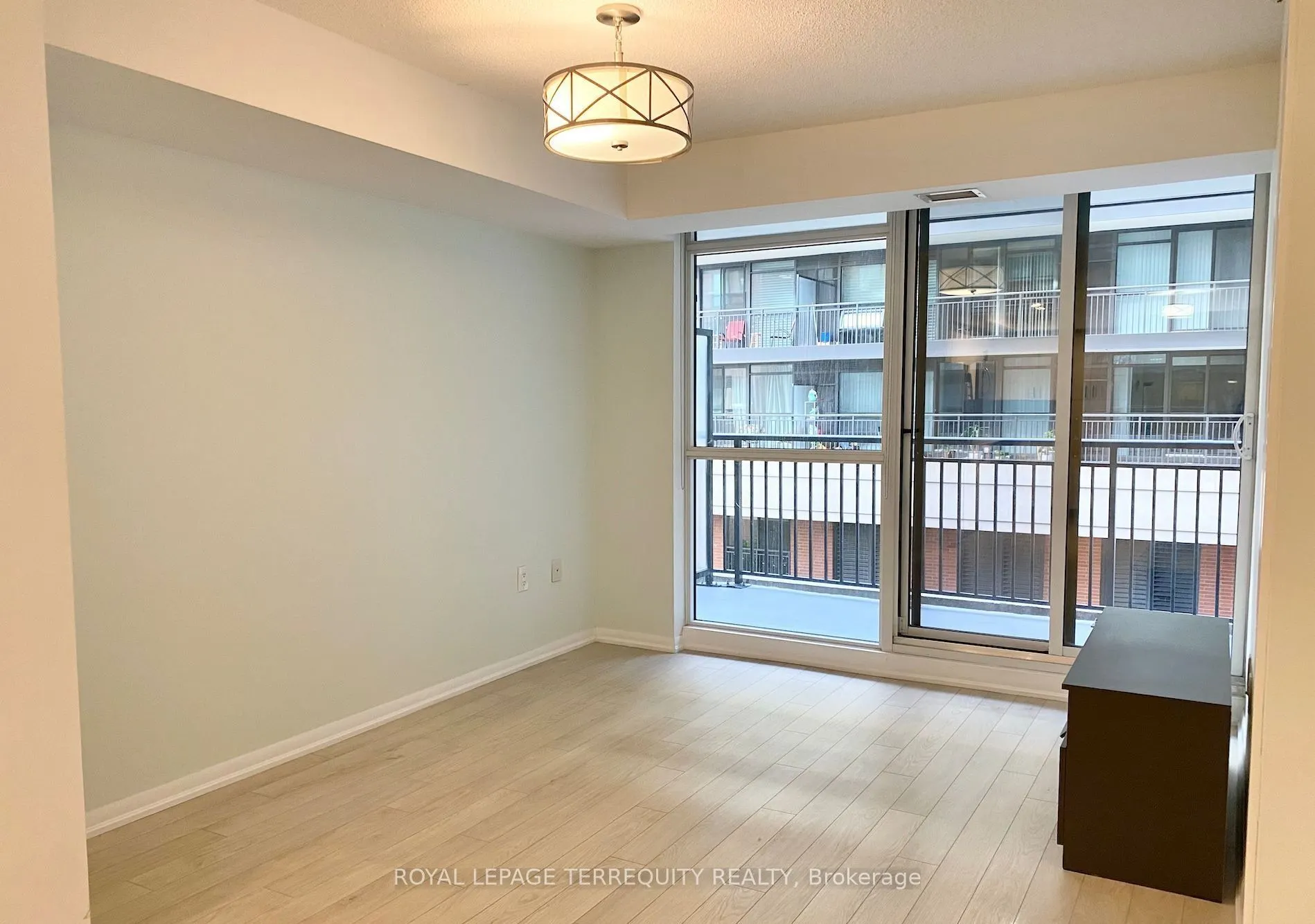 3091 Dufferin Street, #212