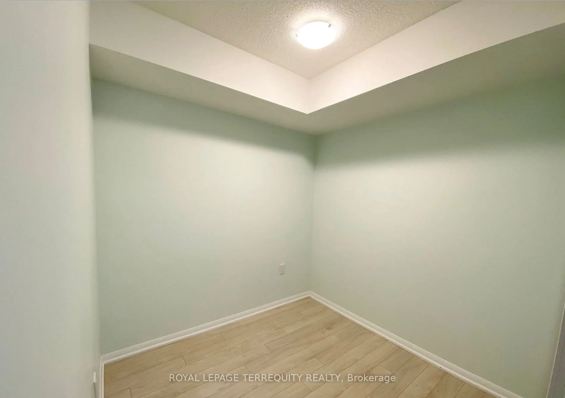 3091 Dufferin Street, #212