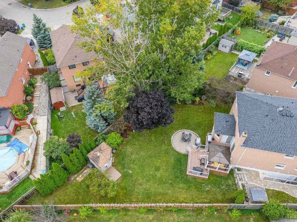 431 Naomi Crescent