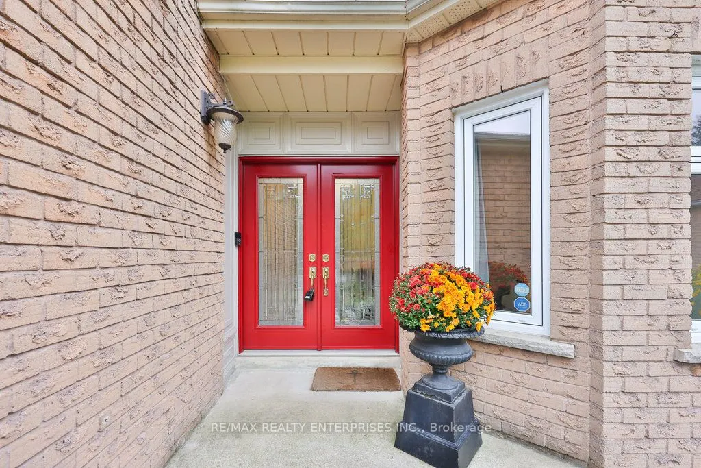 431 Naomi Crescent