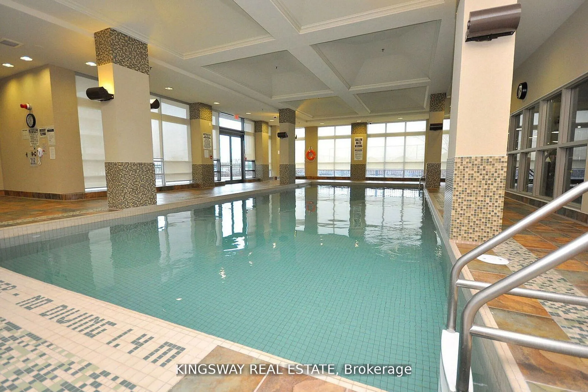 349 RATHBURN Road W, #217