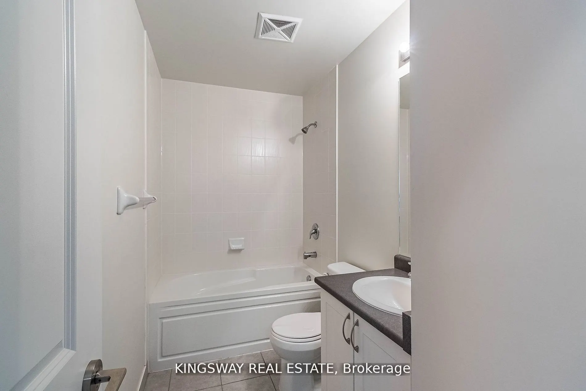 349 RATHBURN Road W, #217