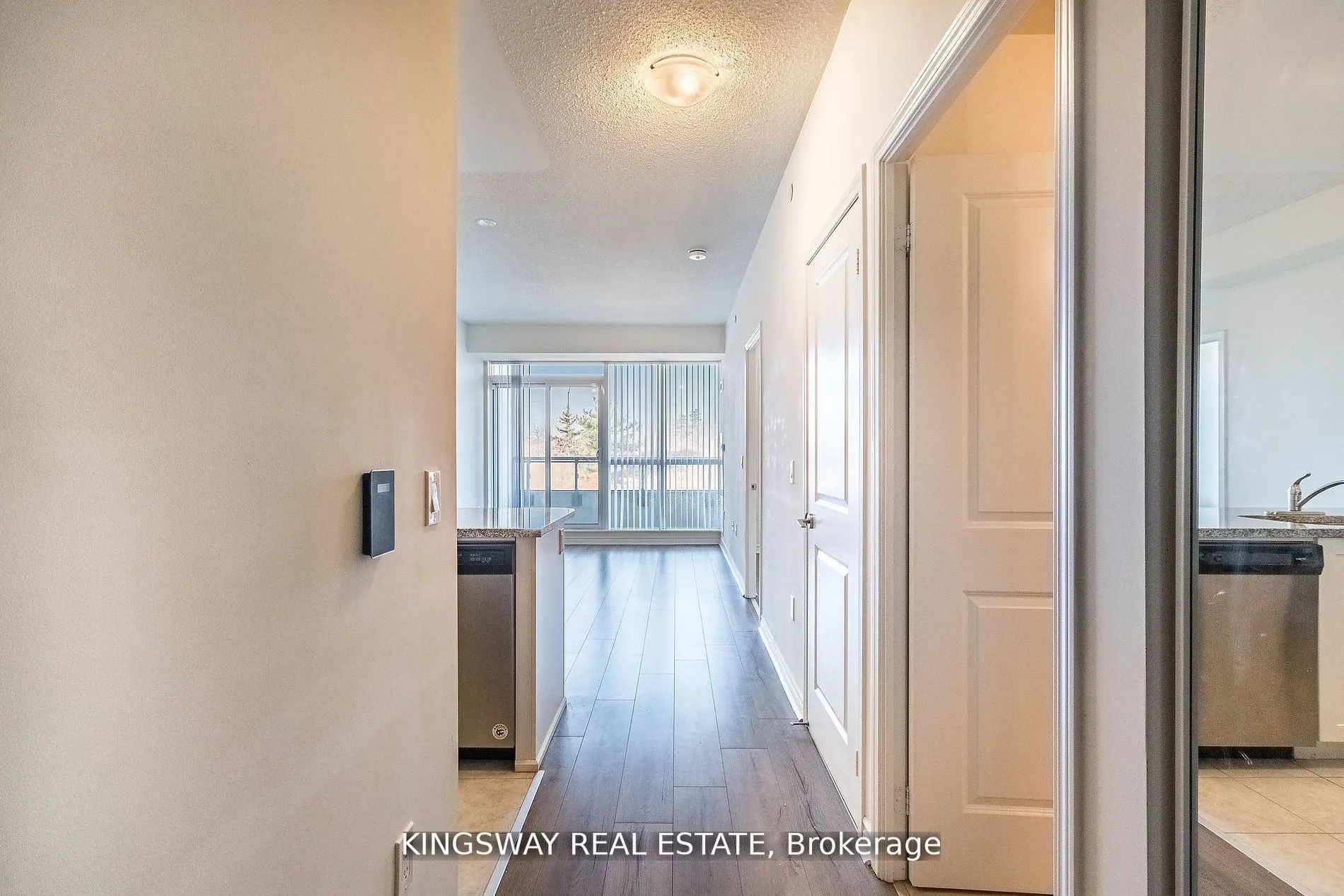 349 RATHBURN Road W, #217