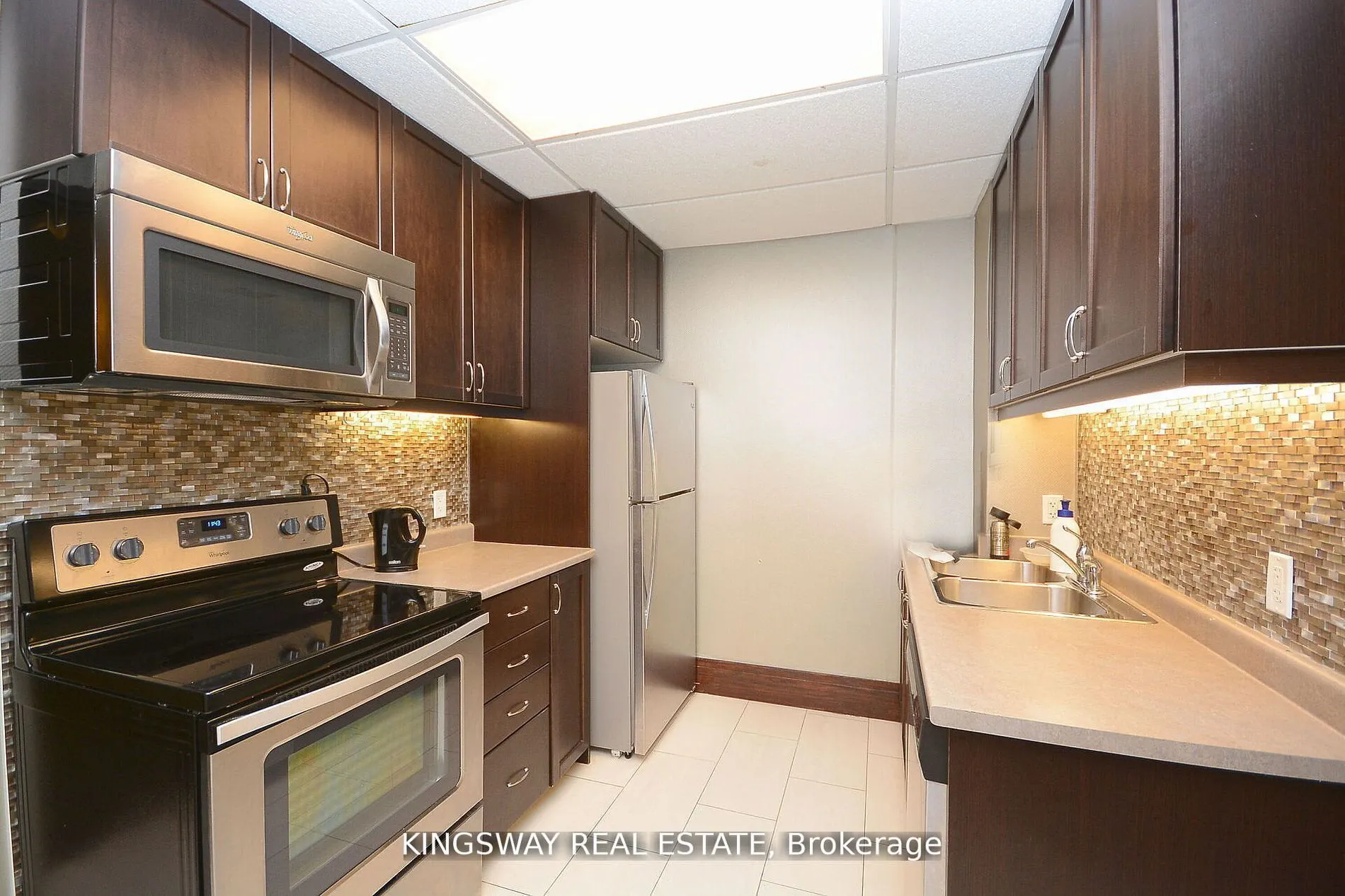 349 RATHBURN Road W, #217