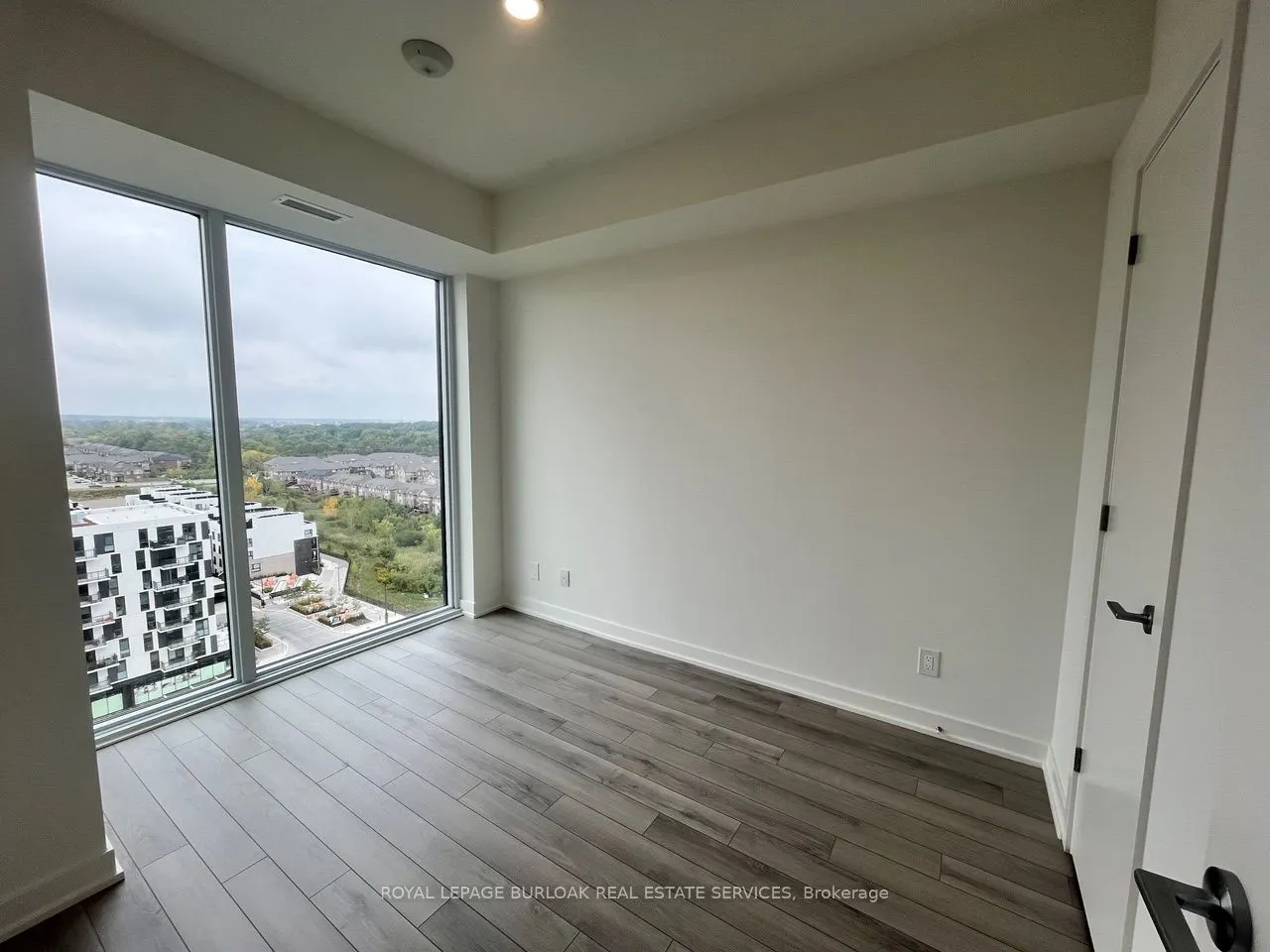 3079 Trafalgar Road, #1406