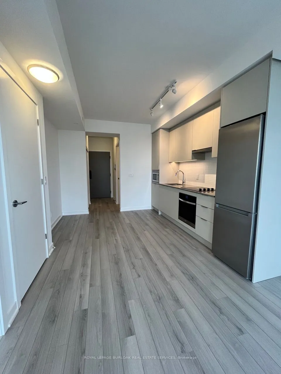 3079 Trafalgar Road, #1406