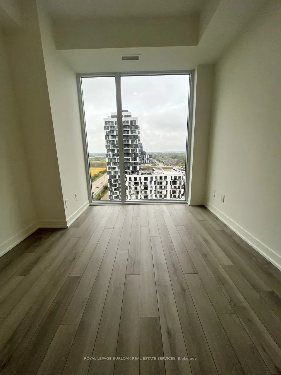 3079 Trafalgar Road, #1406