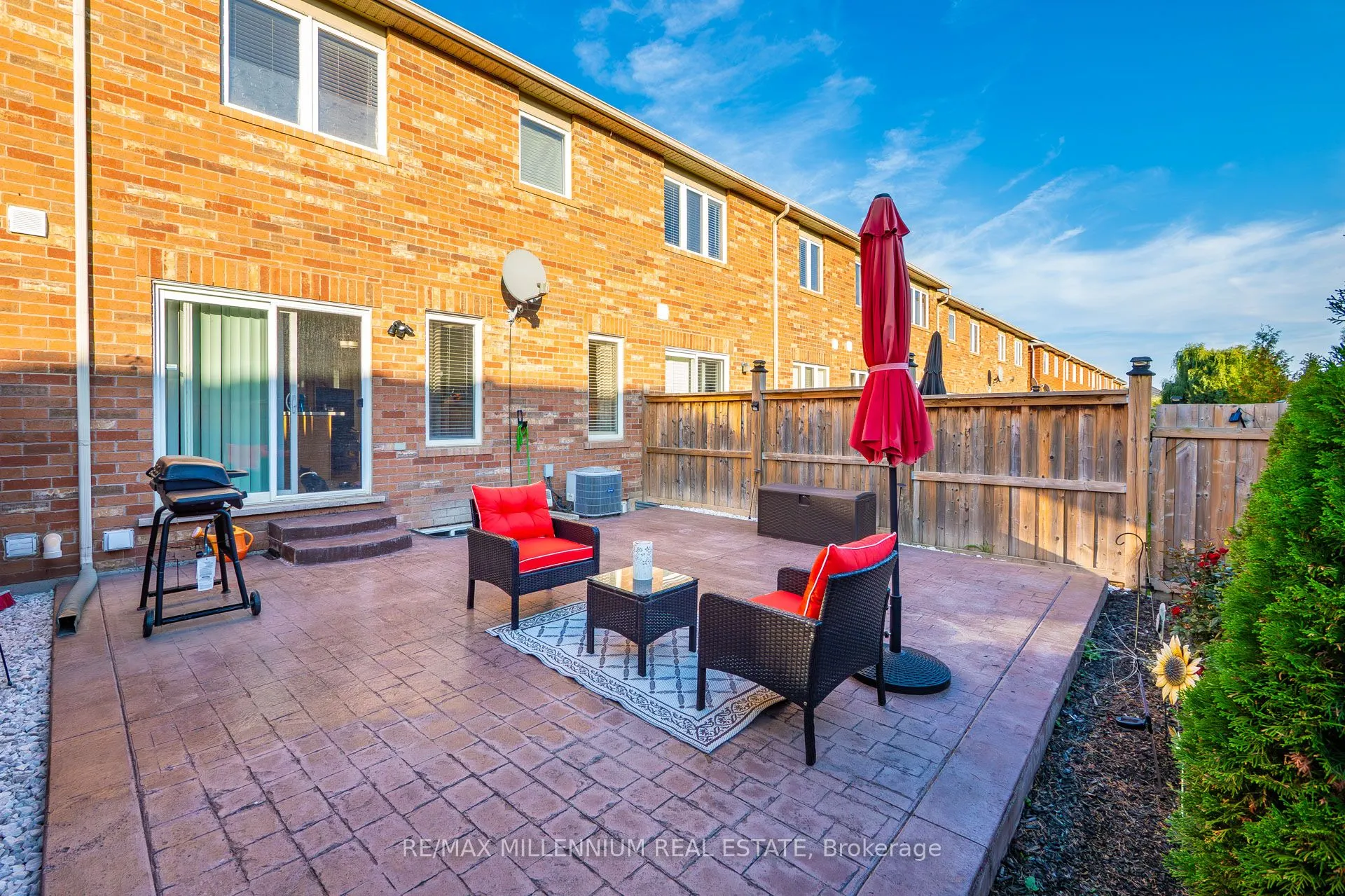 828 Herman Way